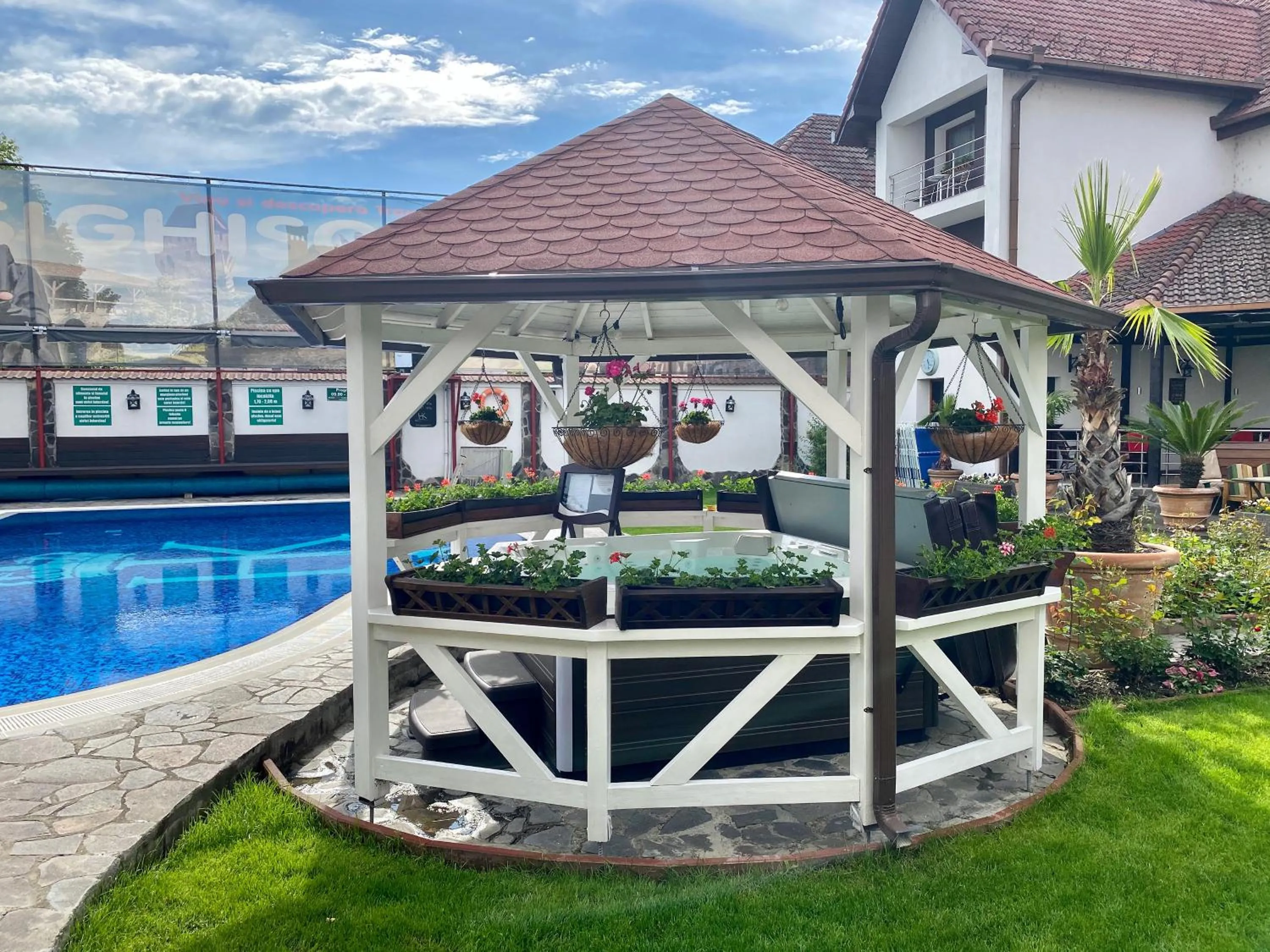 People in Hotel Korona