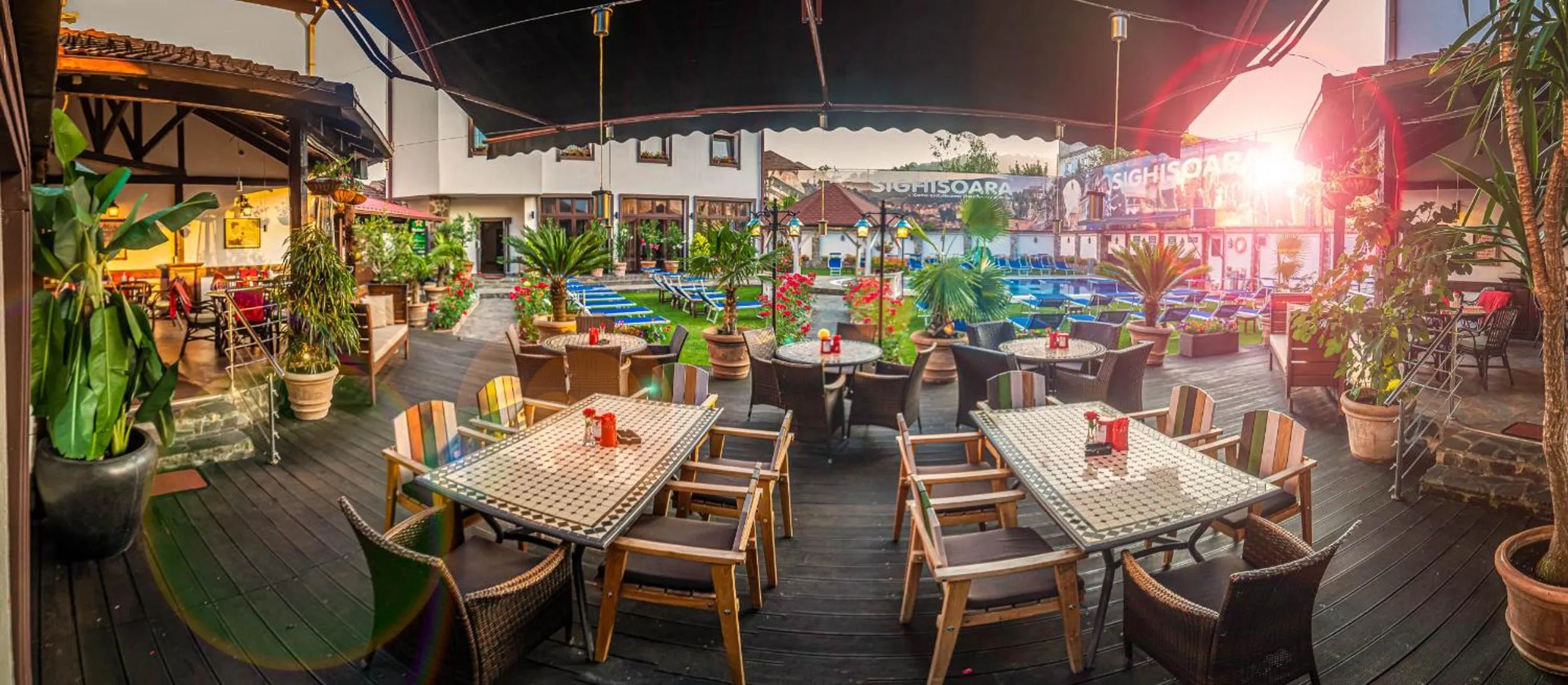 Restaurant/places to eat in Hotel Korona