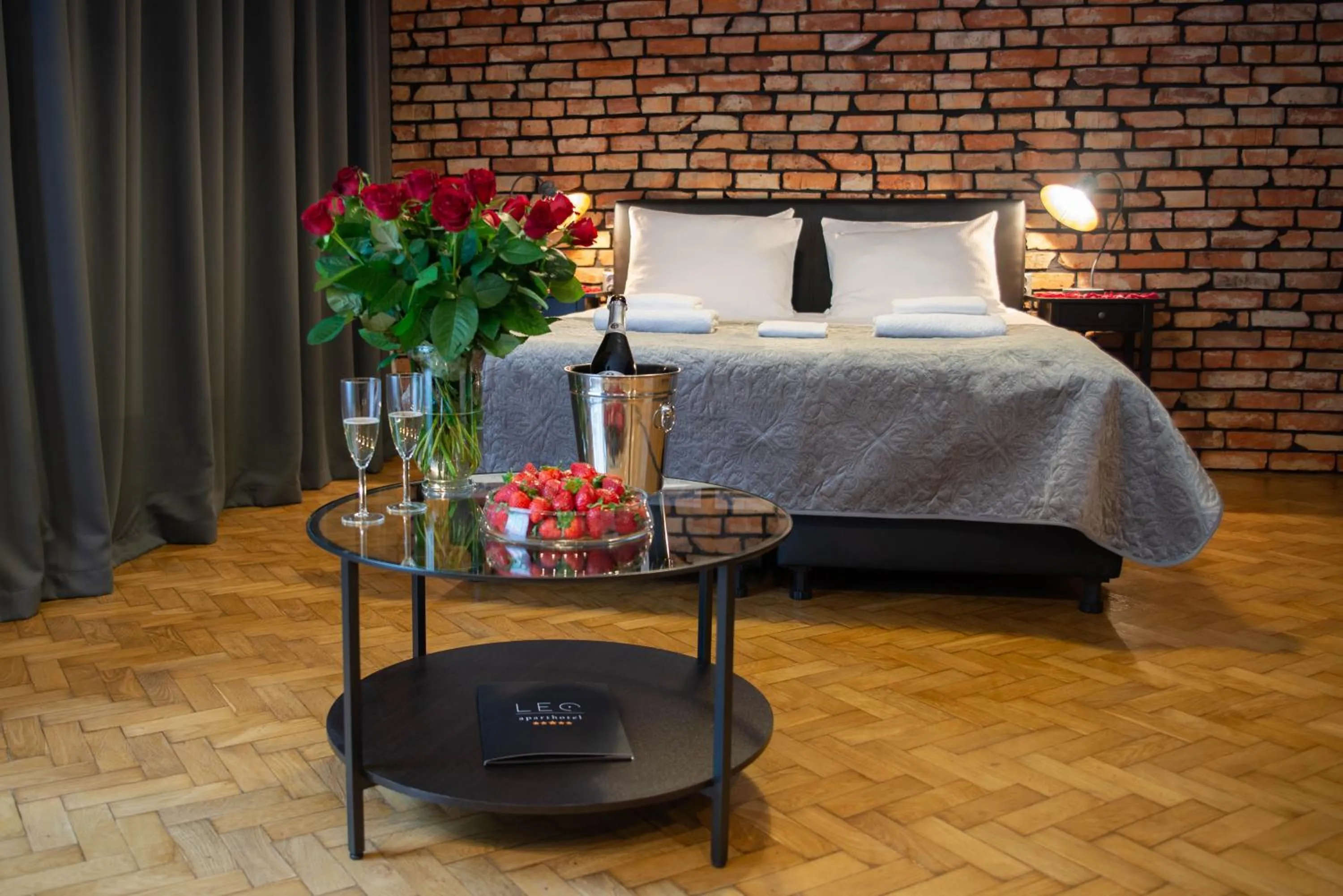 Bed in Leo Apartments Old Town