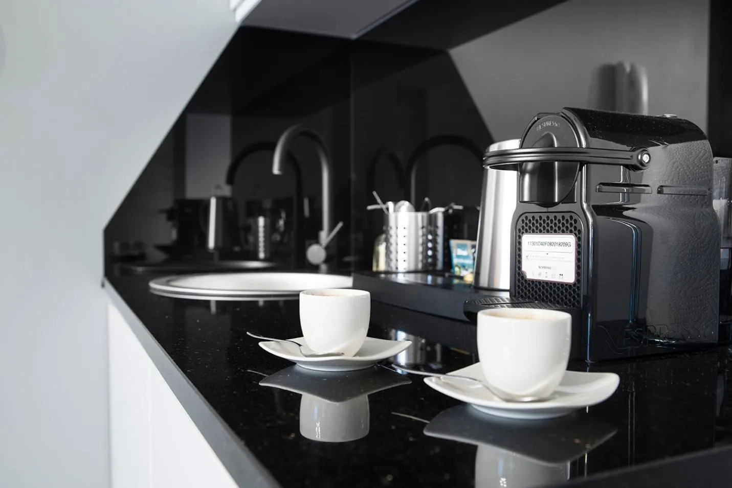 Coffee/tea facilities in Leo Apartments Old Town