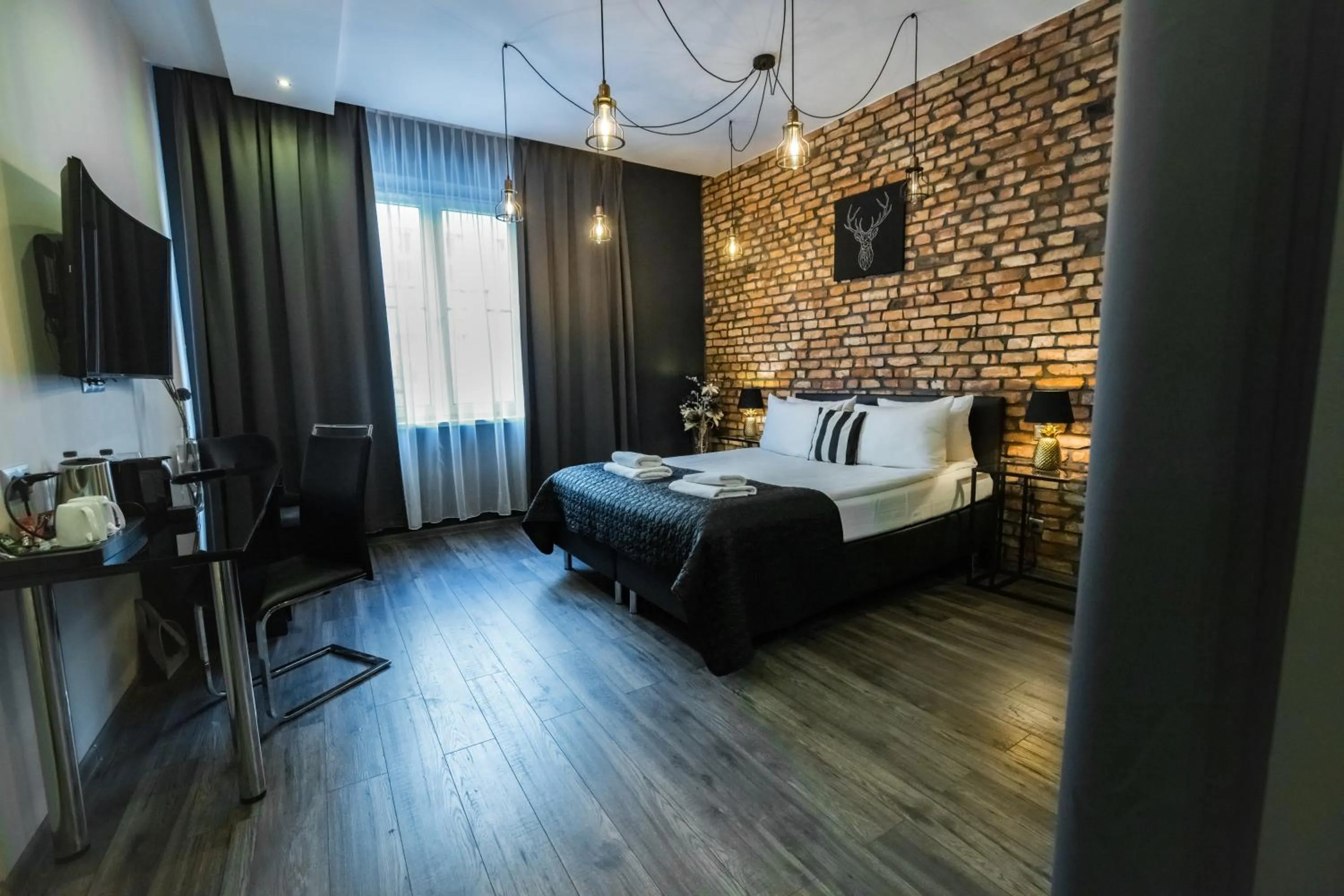 Bed in Leo Apartments Old Town