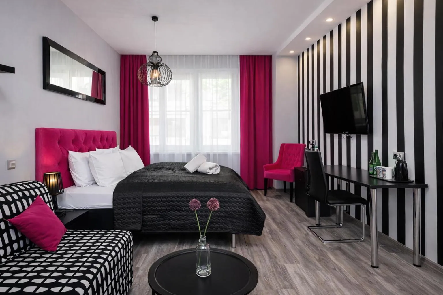 Bed in Leo Apartments Old Town