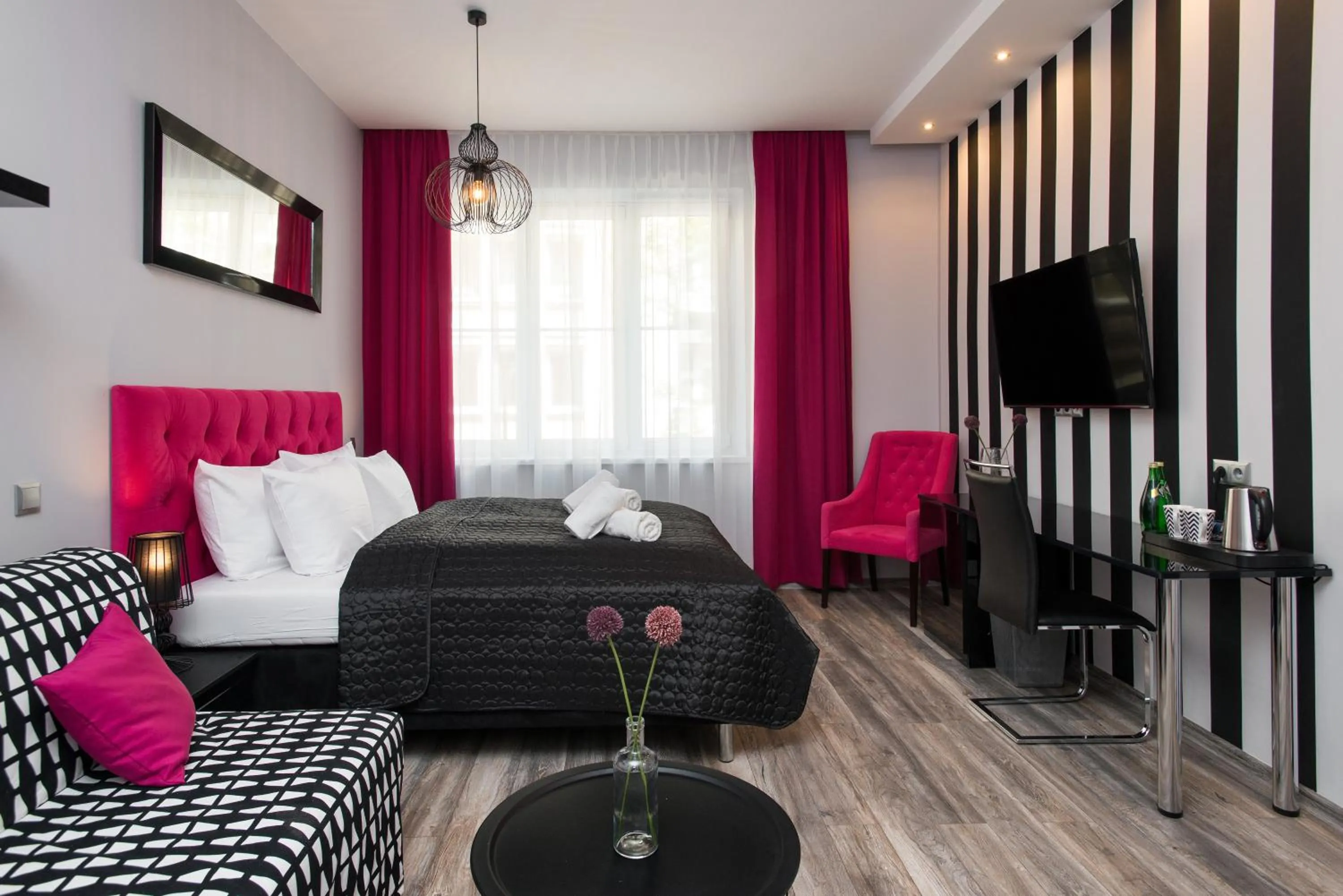 Bed in Leo Apartments Old Town