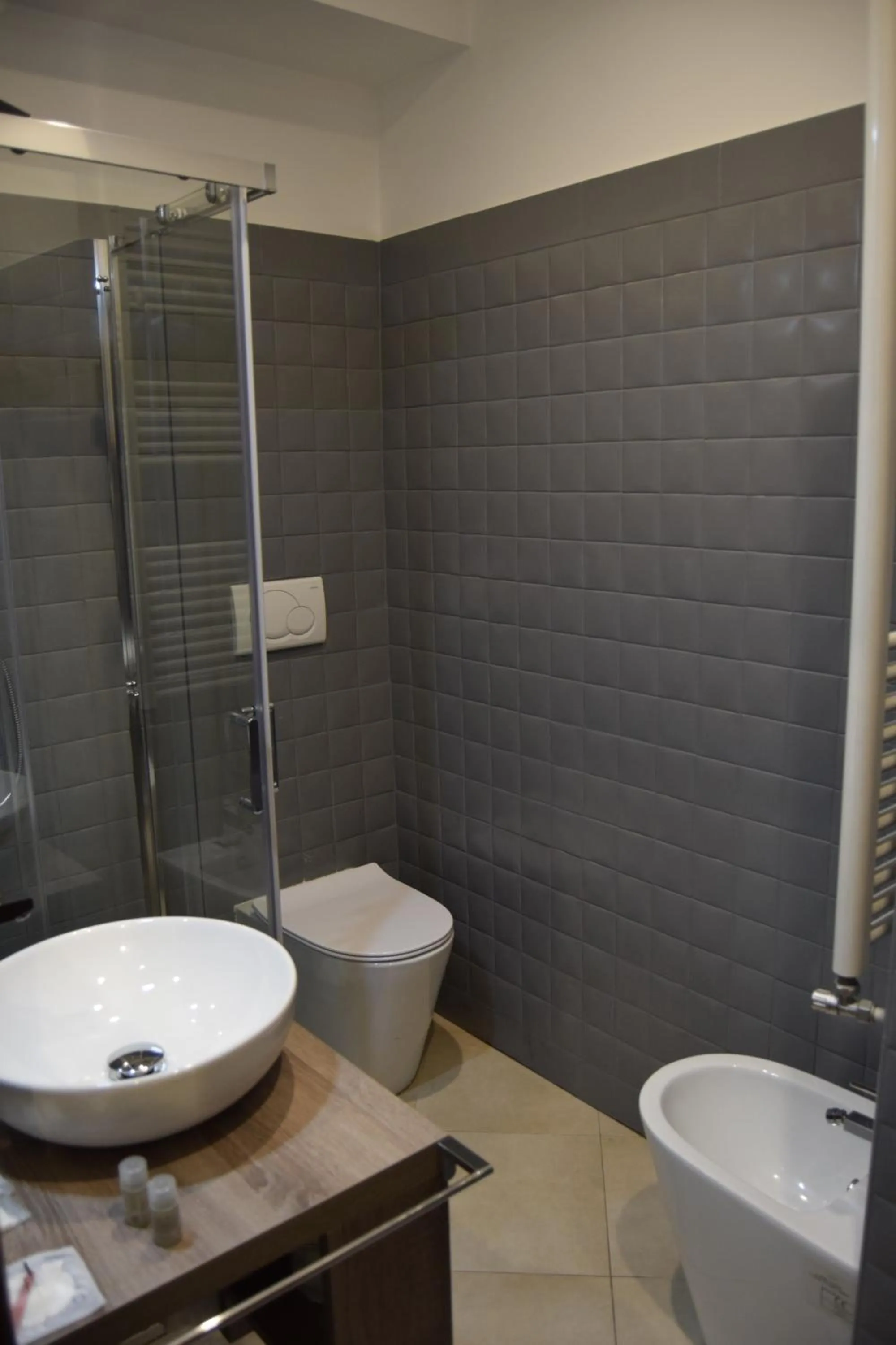 Shower in Holiday a San Pietro