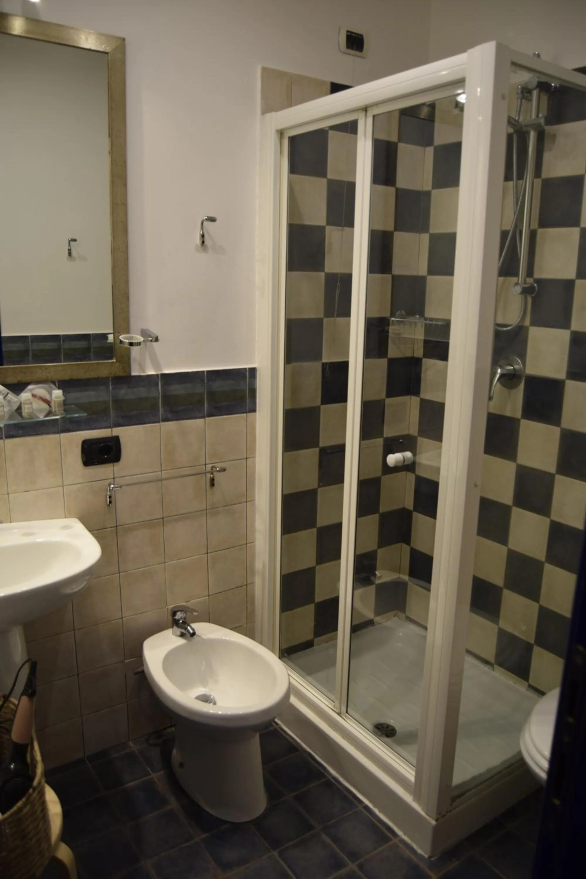 Shower in Holiday a San Pietro