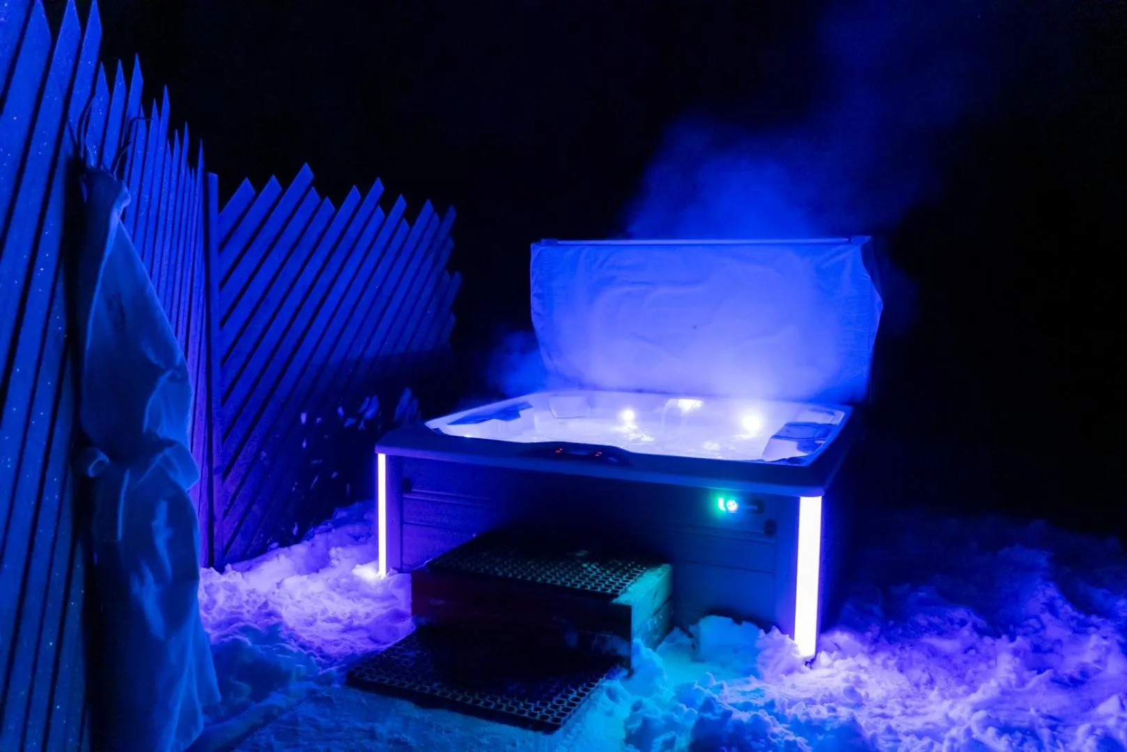 Night in Reindeer Manor Levi