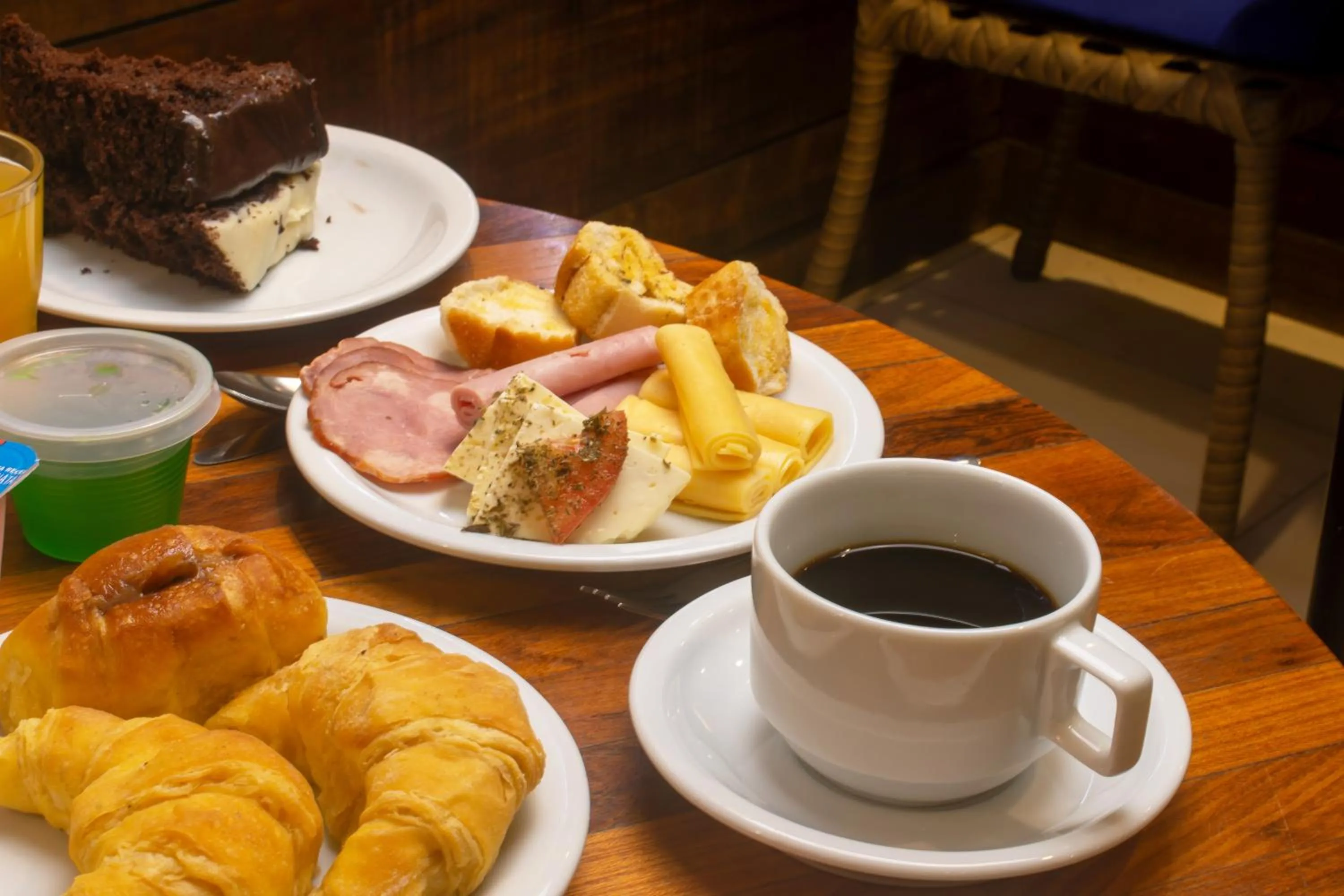 Breakfast in Hotel Barra da Lagoa by Latitud Hoteles