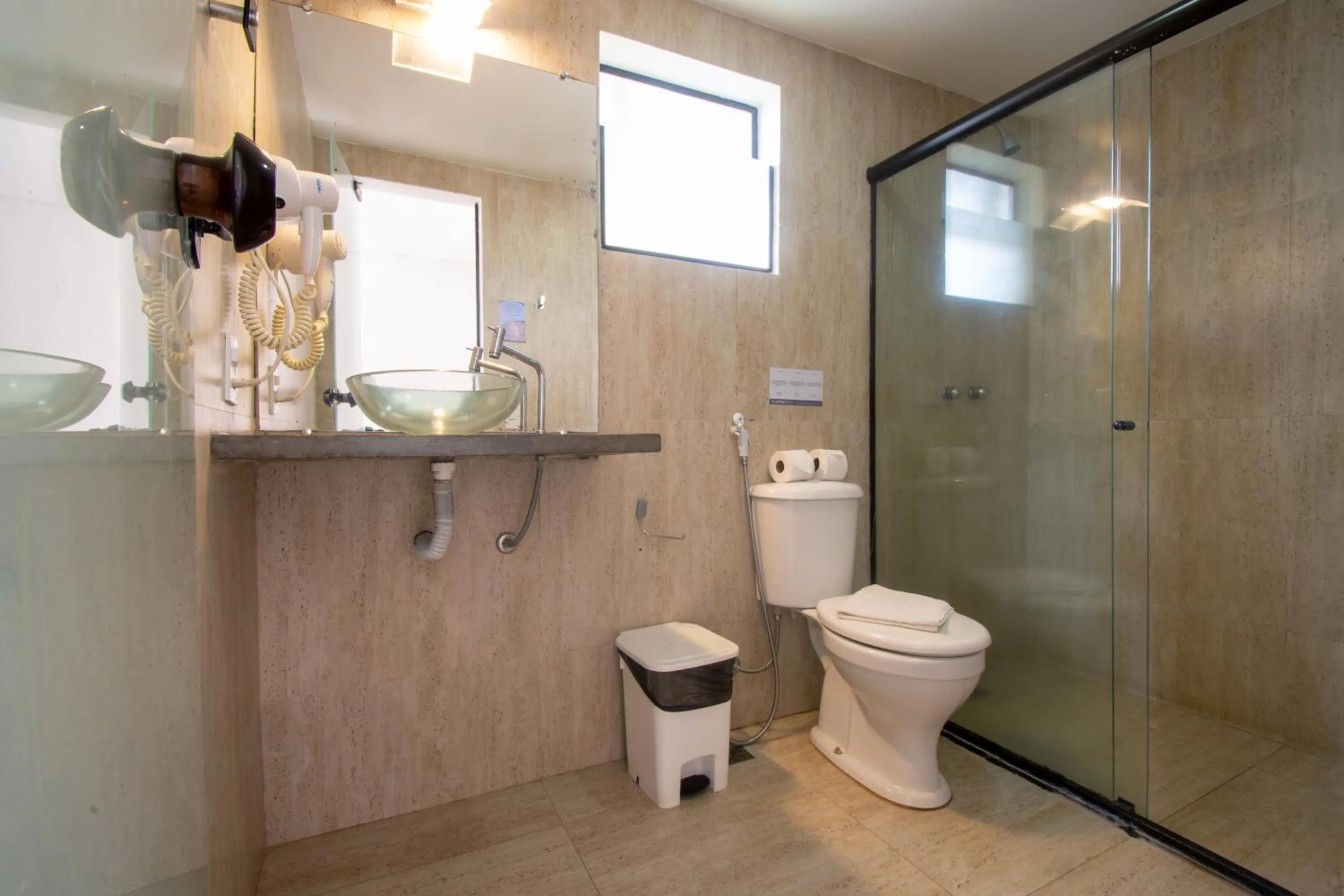 Shower in Hotel Barra da Lagoa by Latitud Hoteles
