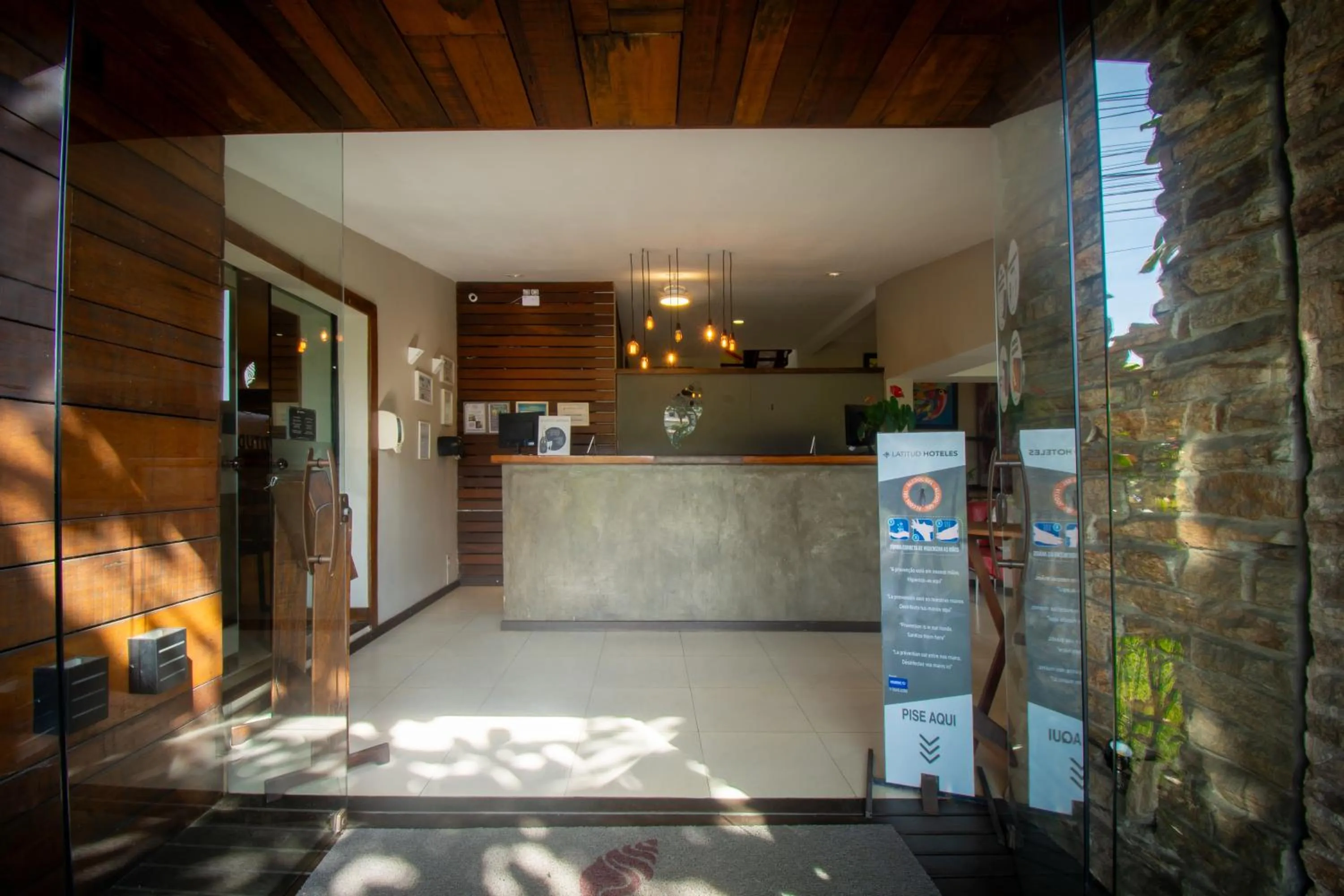 Lobby or reception in Hotel Barra da Lagoa by Latitud Hoteles