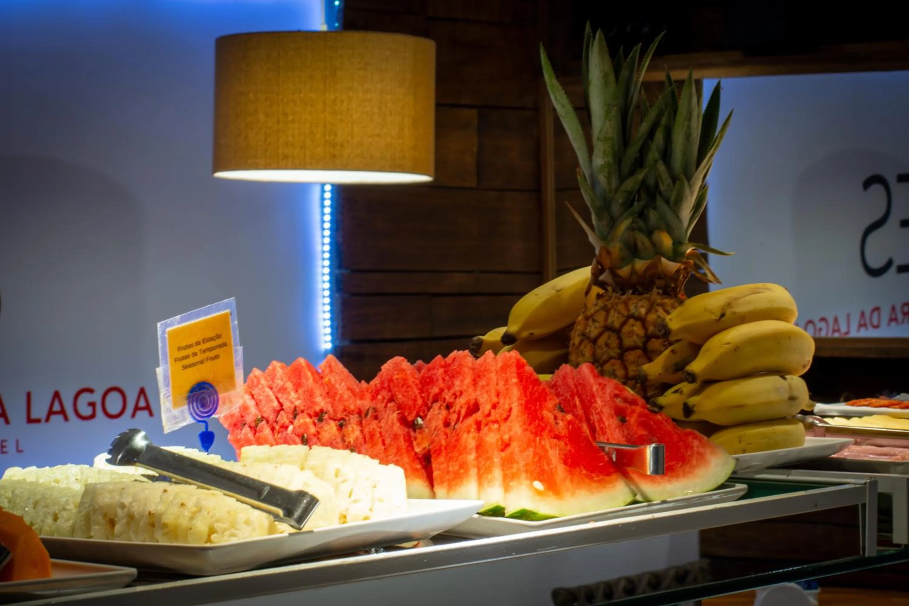 Buffet breakfast in Hotel Barra da Lagoa by Latitud Hoteles