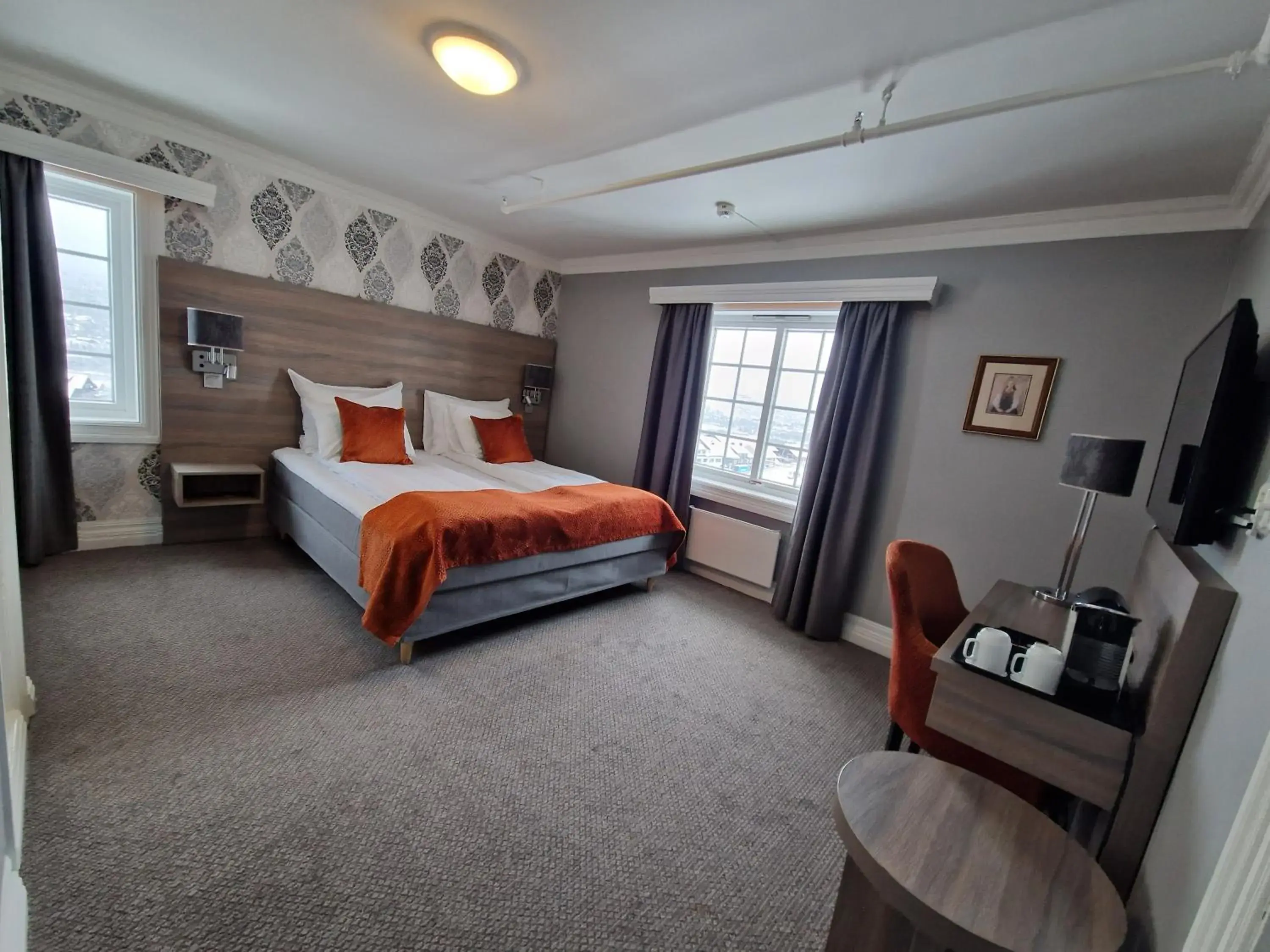 Superior Queen Room - single occupancy in Dr. Holms Hotel Superior Queen Room - single occupancy in Dr. Holms Hotel