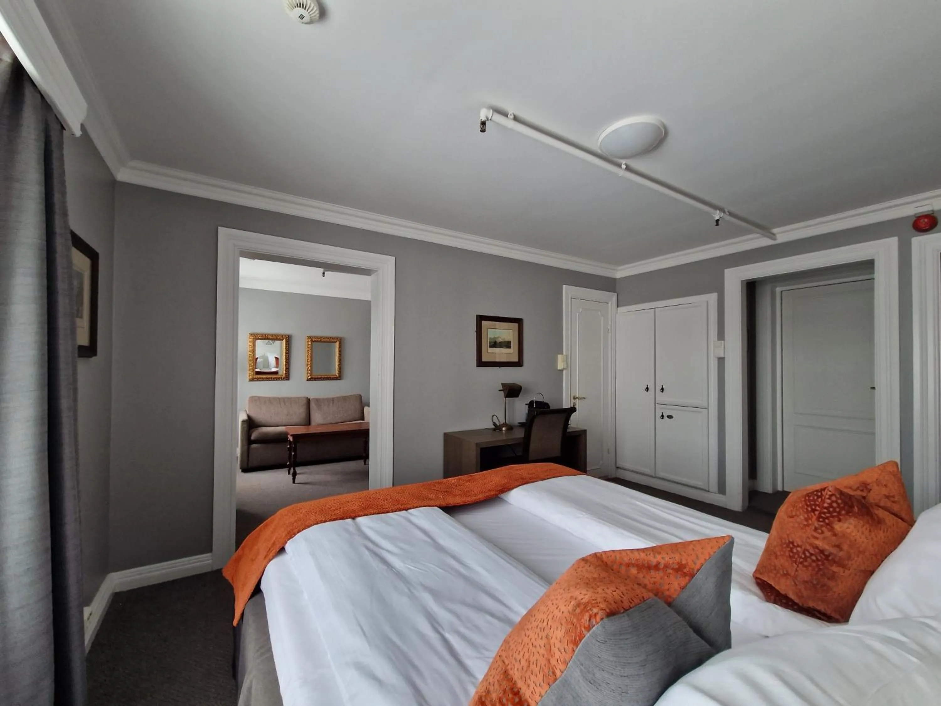 Bed in Dr. Holms Hotel