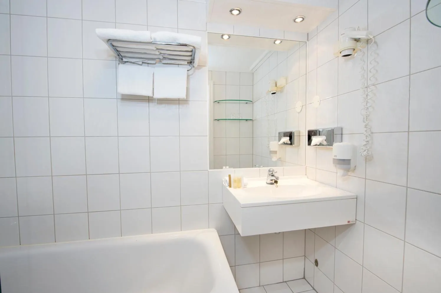 Bathroom in Dr. Holms Hotel