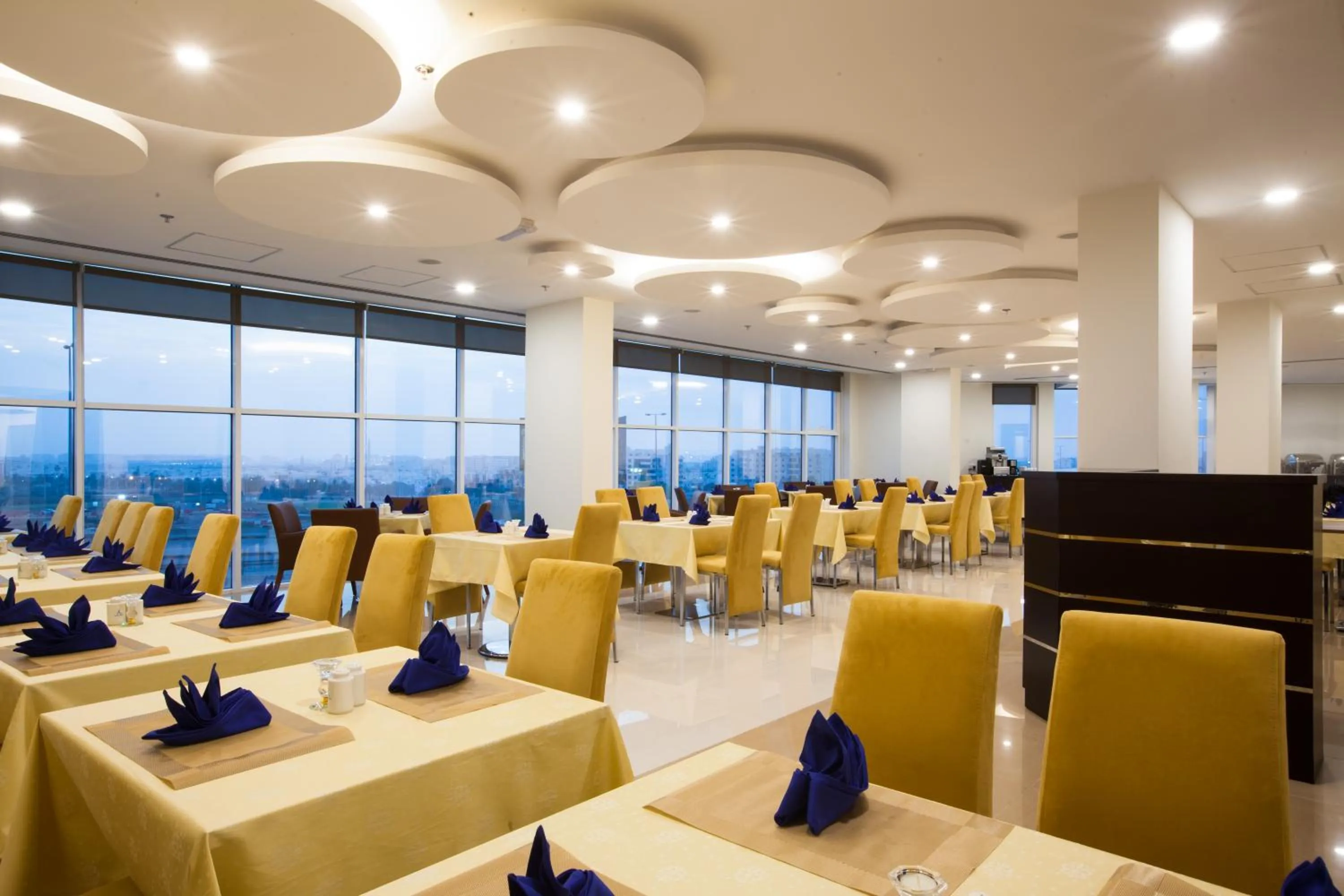 Restaurant/places to eat in Amarah Hotel