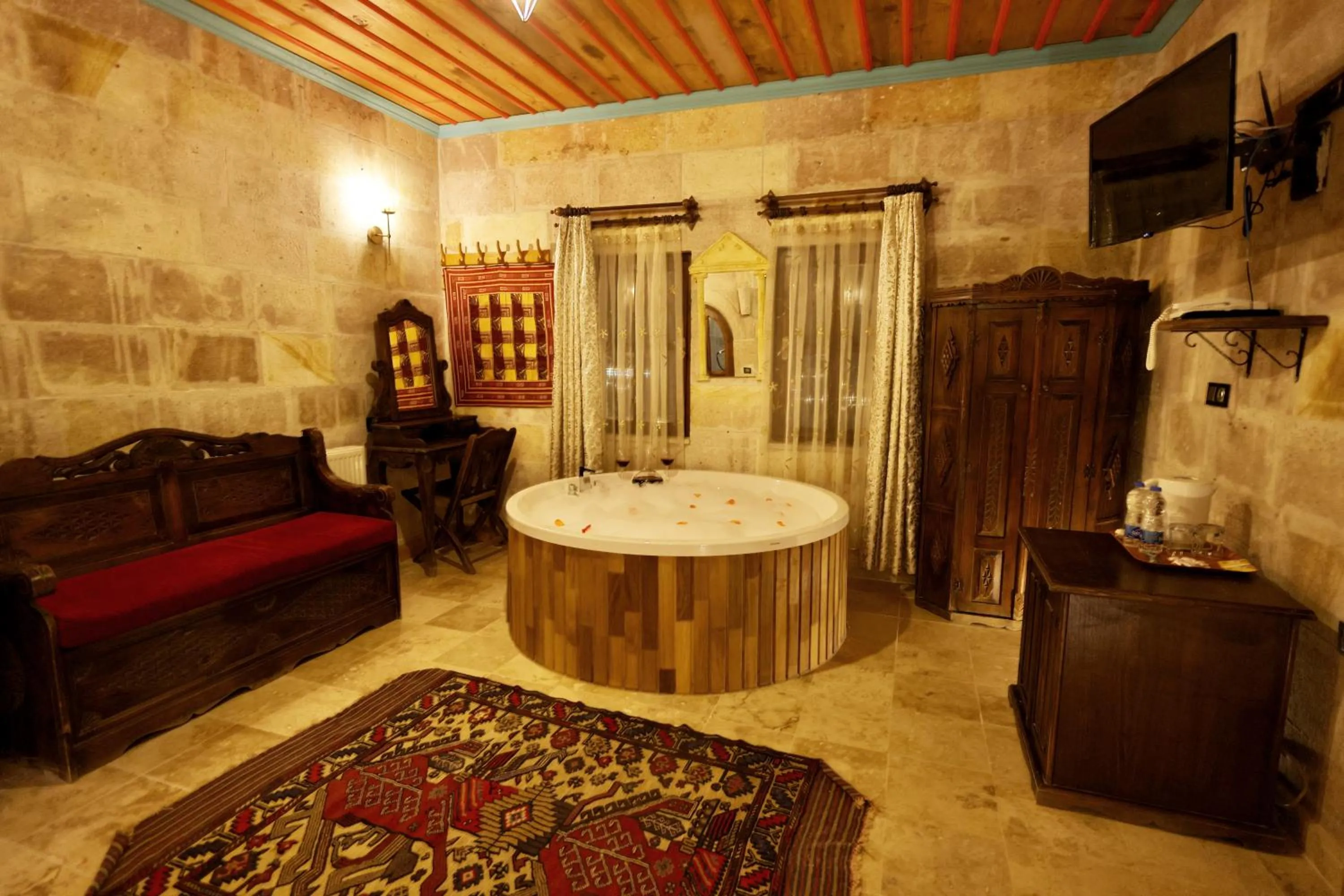 Living room in Travel Inn Cave Hotel