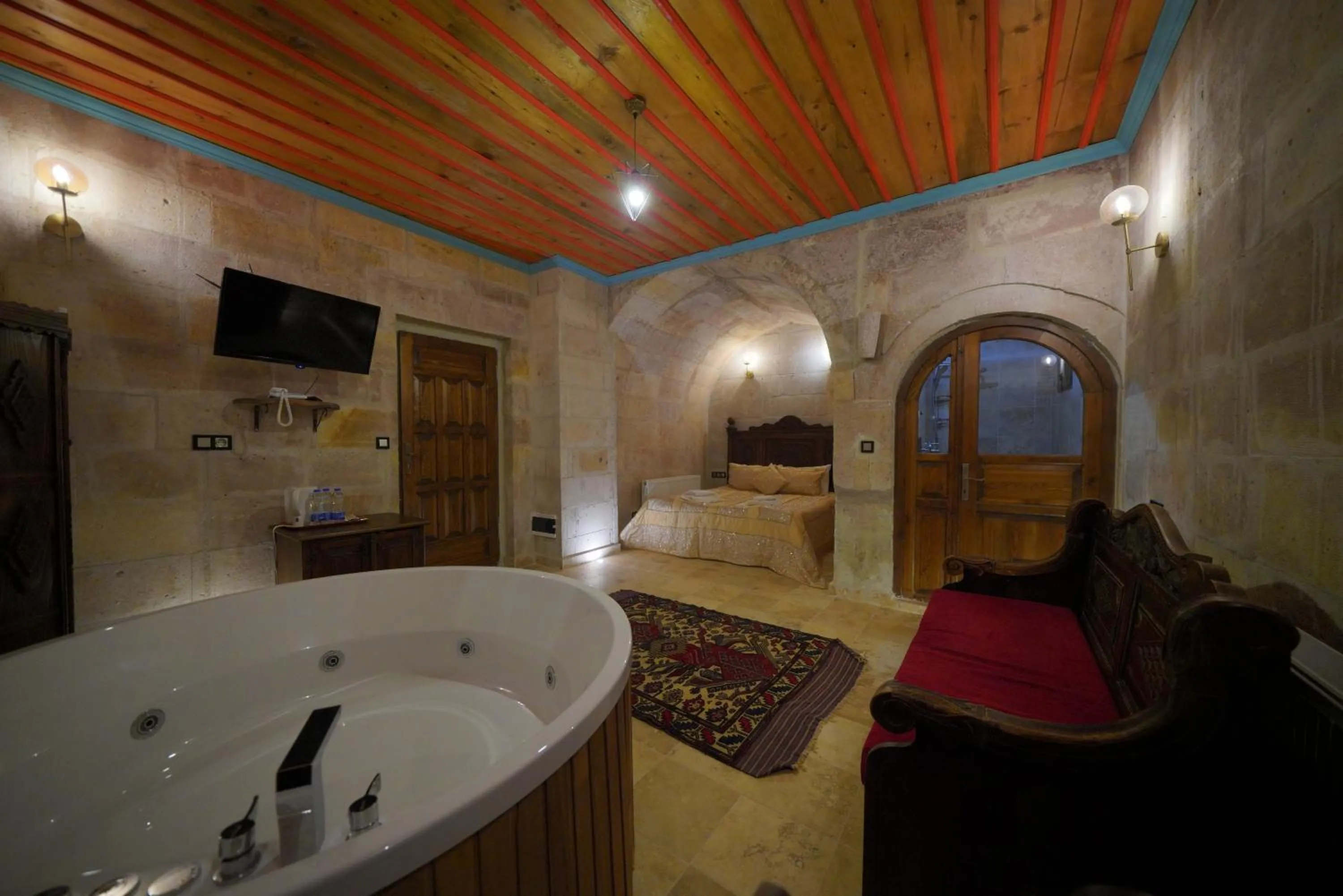 Bed in Travel Inn Cave Hotel