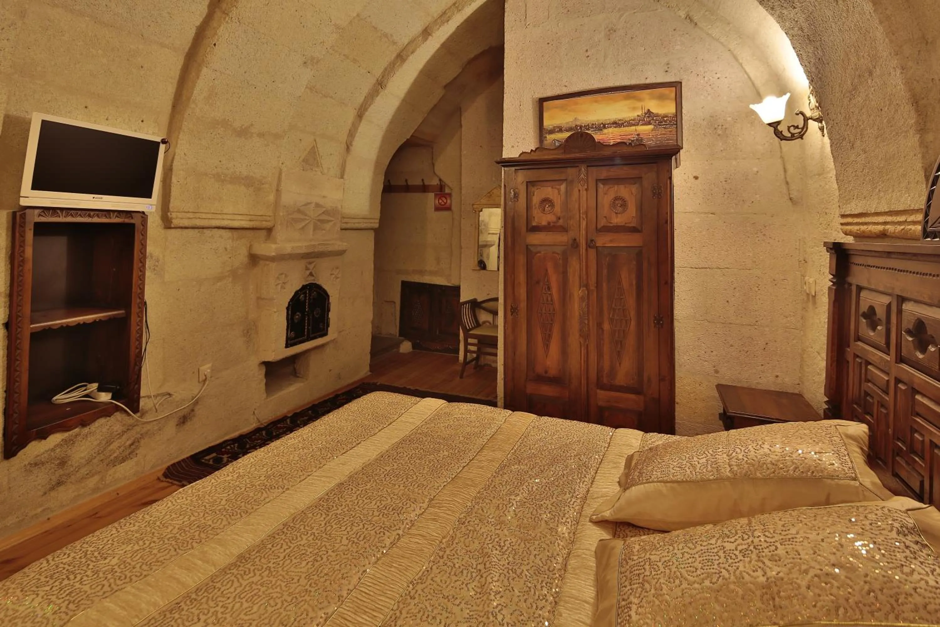 Bedroom, Bed in Travel Inn Cave Hotel