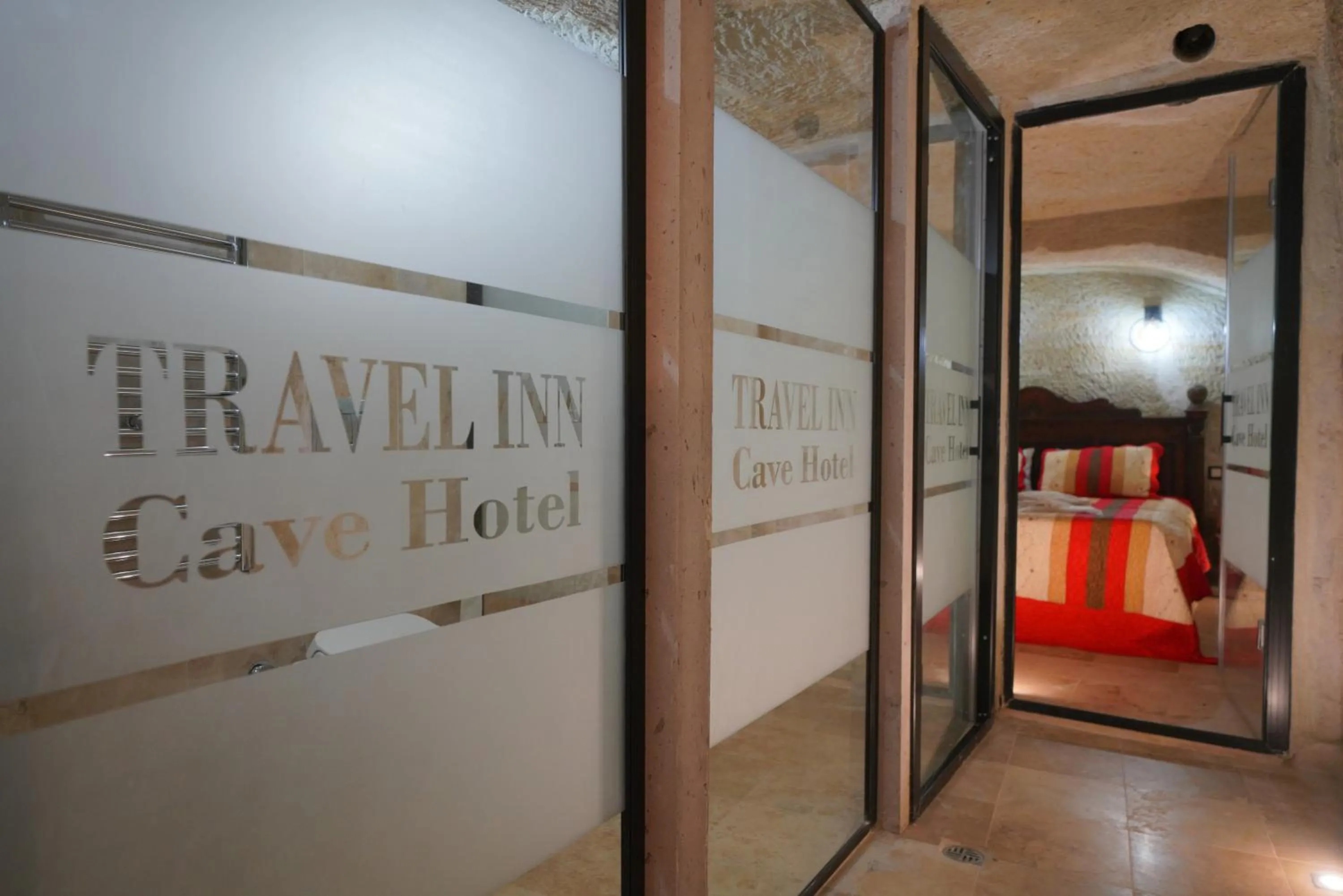 Bedroom, Bed in Travel Inn Cave Hotel