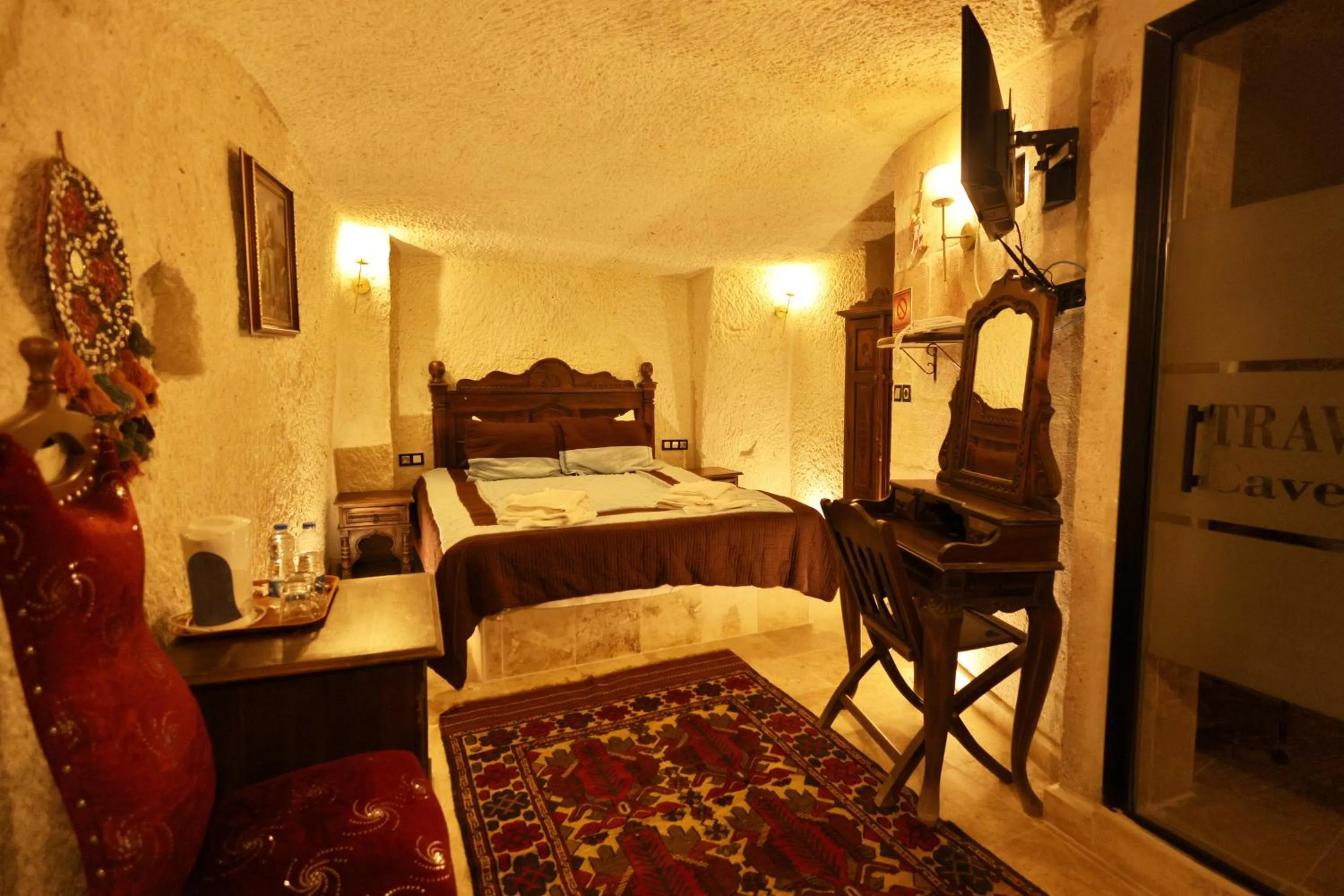 Bed in Travel Inn Cave Hotel