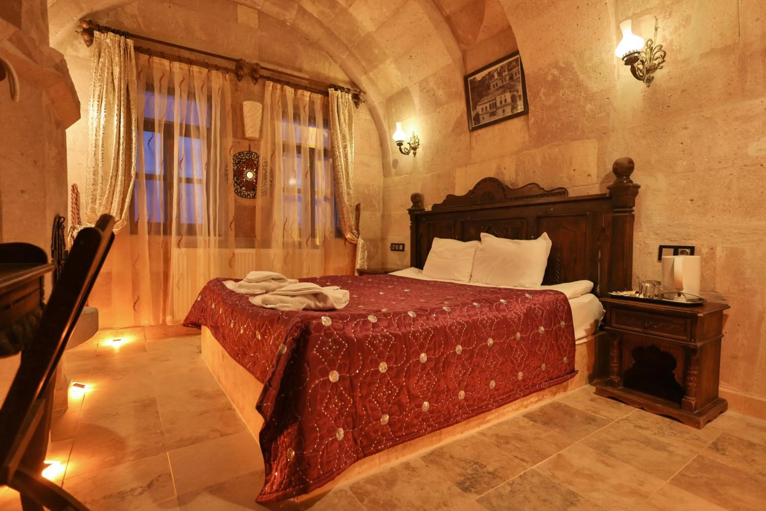 Bed in Travel Inn Cave Hotel