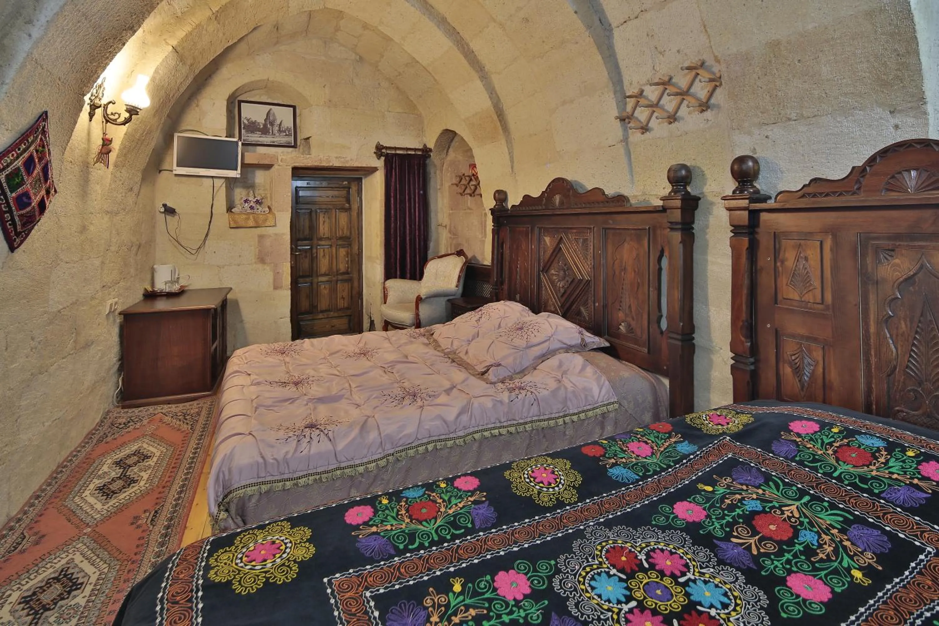 Bedroom, Bed in Travel Inn Cave Hotel