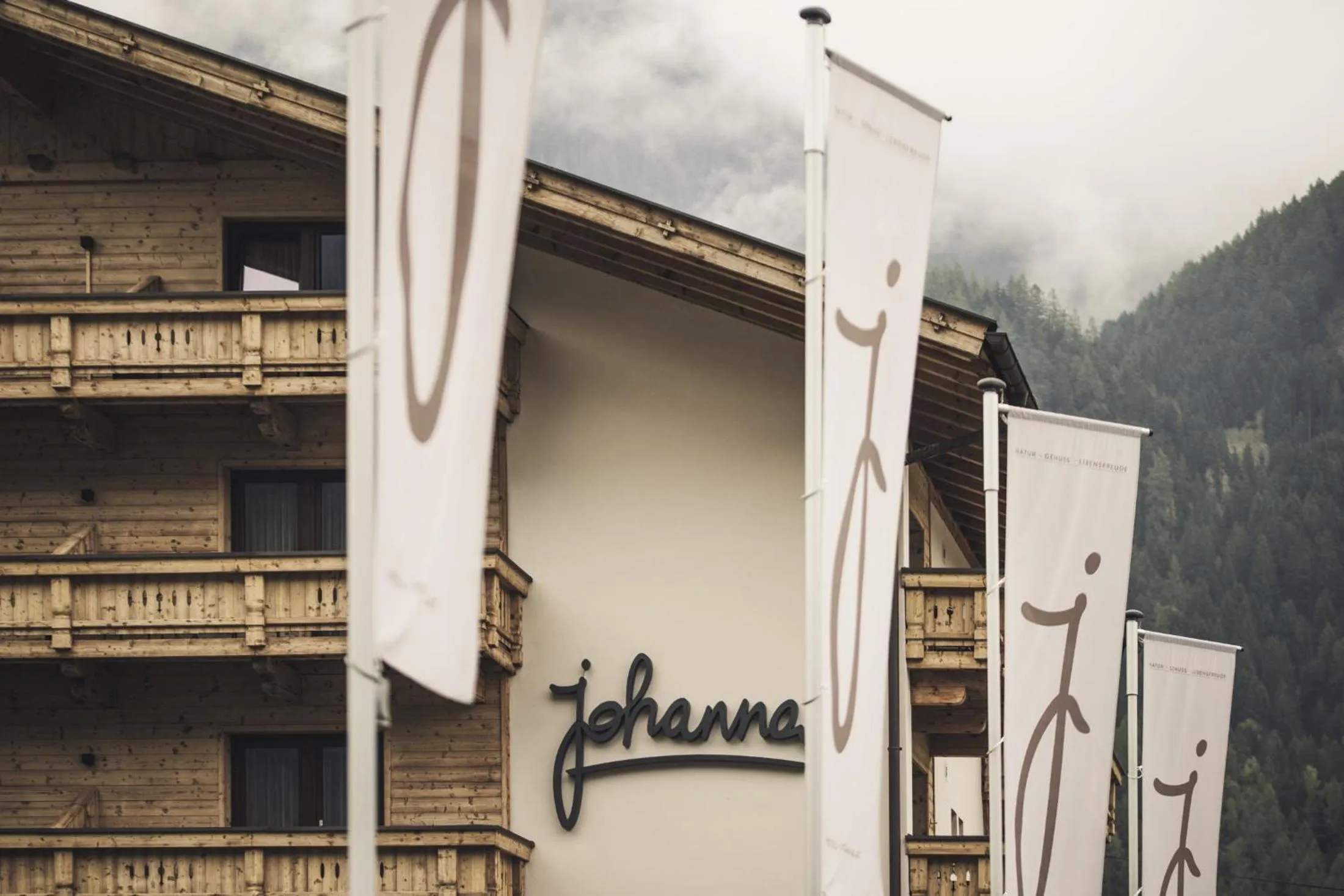 Facade/entrance in Hotel Johanna mitten im Ötztal