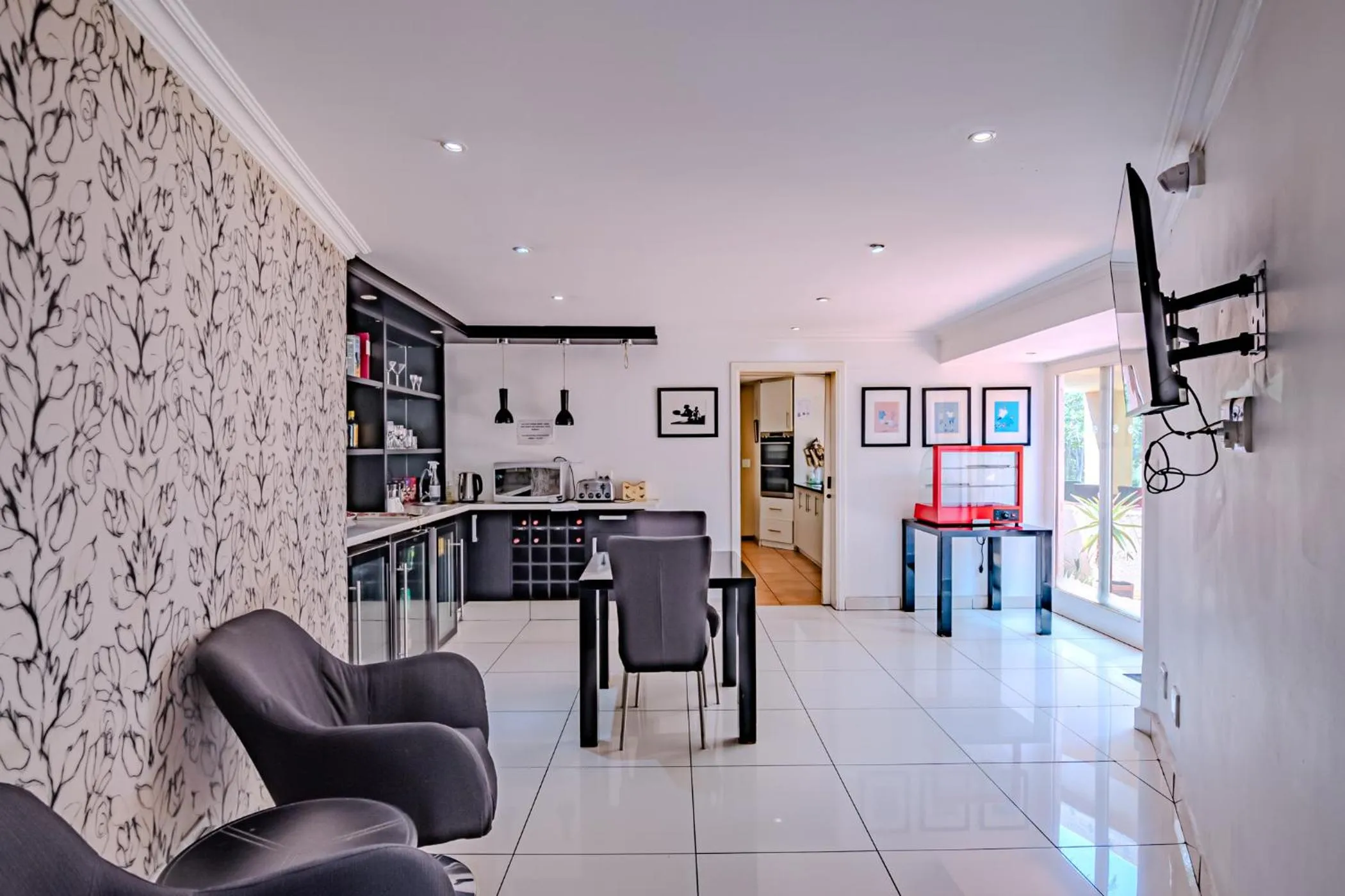 Kitchen or kitchenette in Lourie Lodge