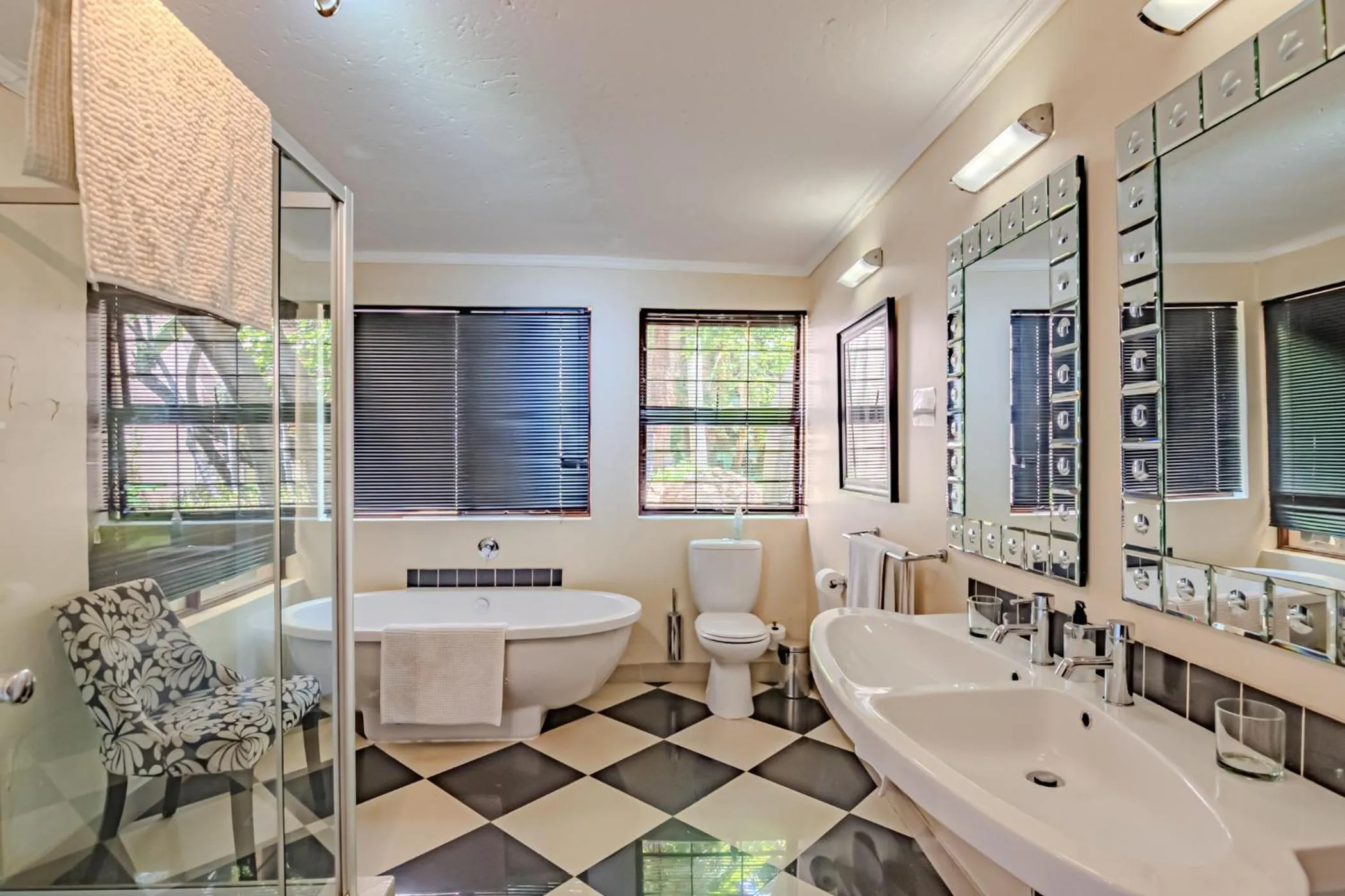 Bathroom in Lourie Lodge