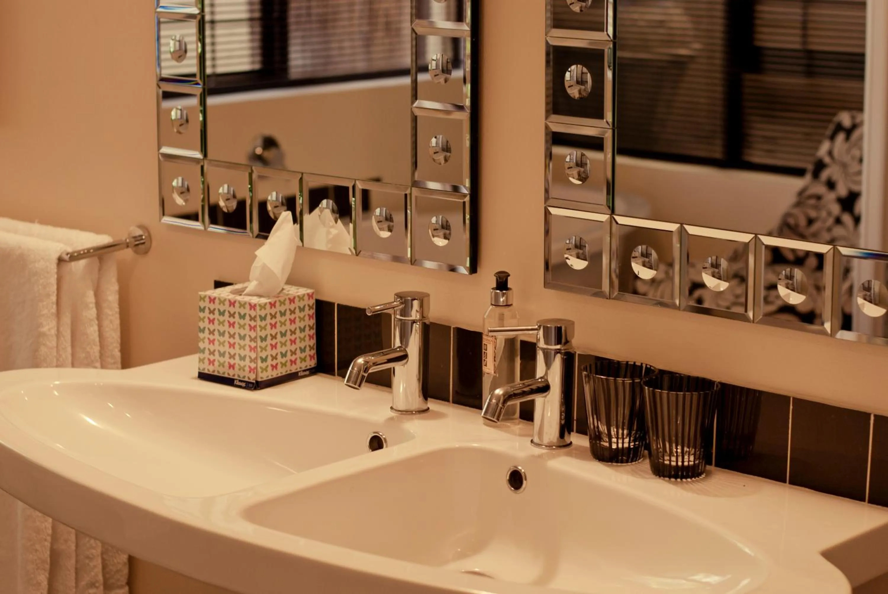Bathroom in Lourie Lodge