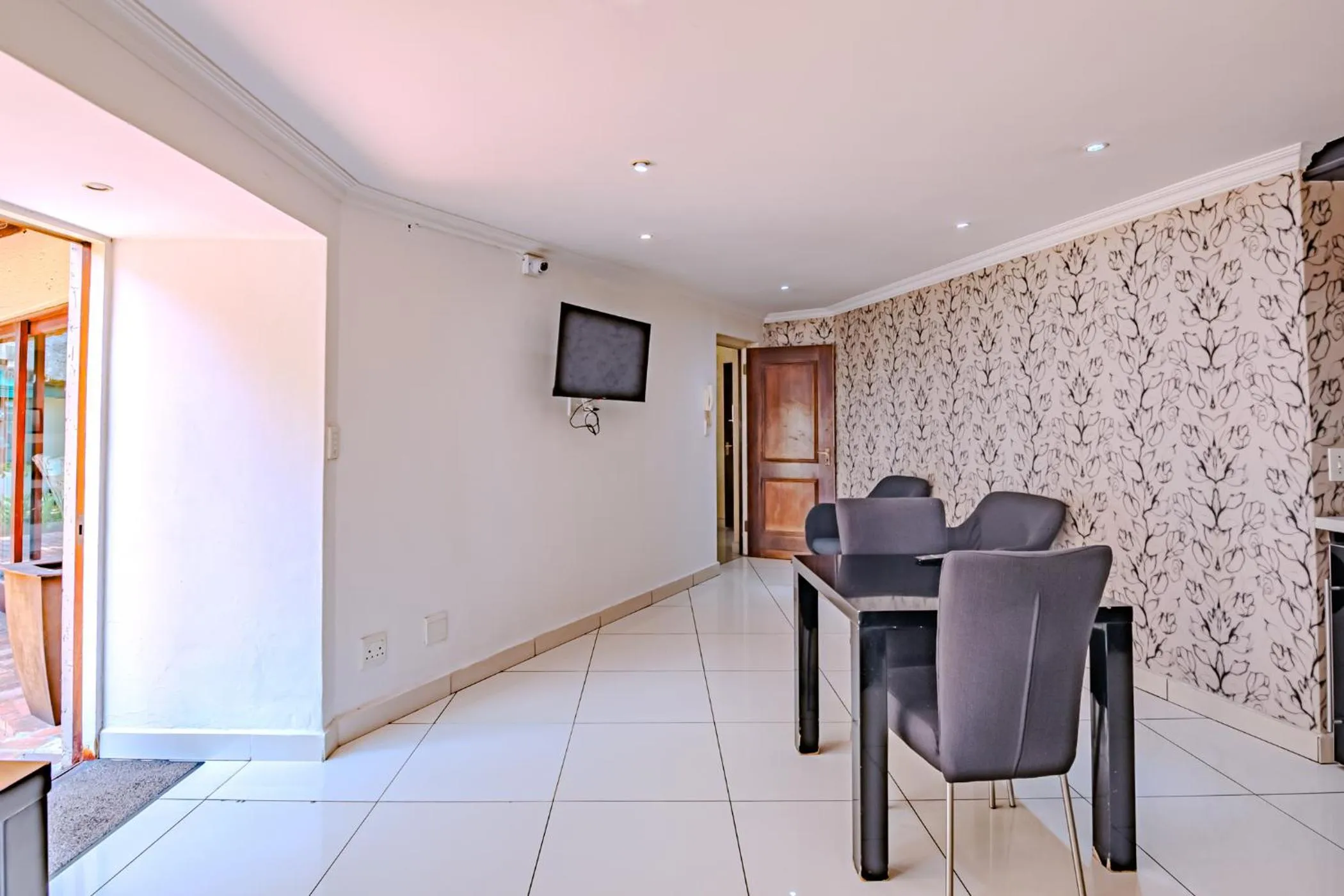 TV and multimedia in Lourie Lodge