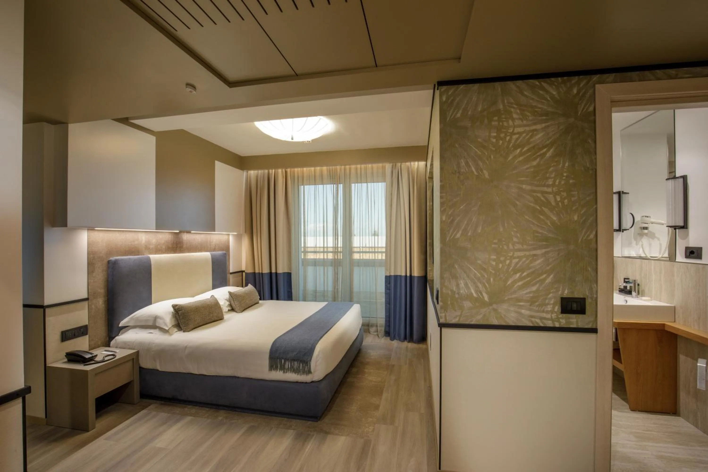 Photo of the whole room, Bed in Hotel Domidea