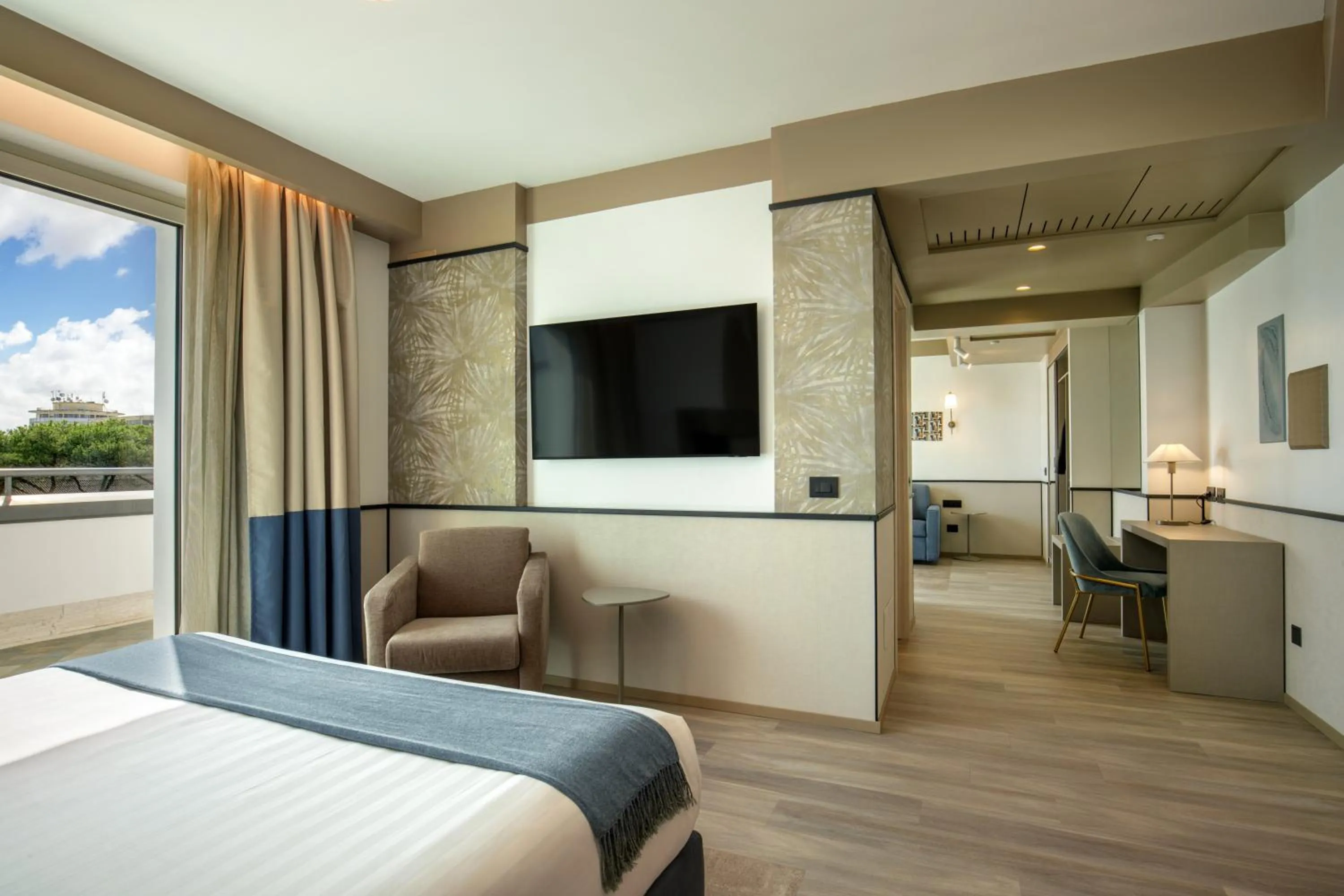 Photo of the whole room, Bed in Hotel Domidea