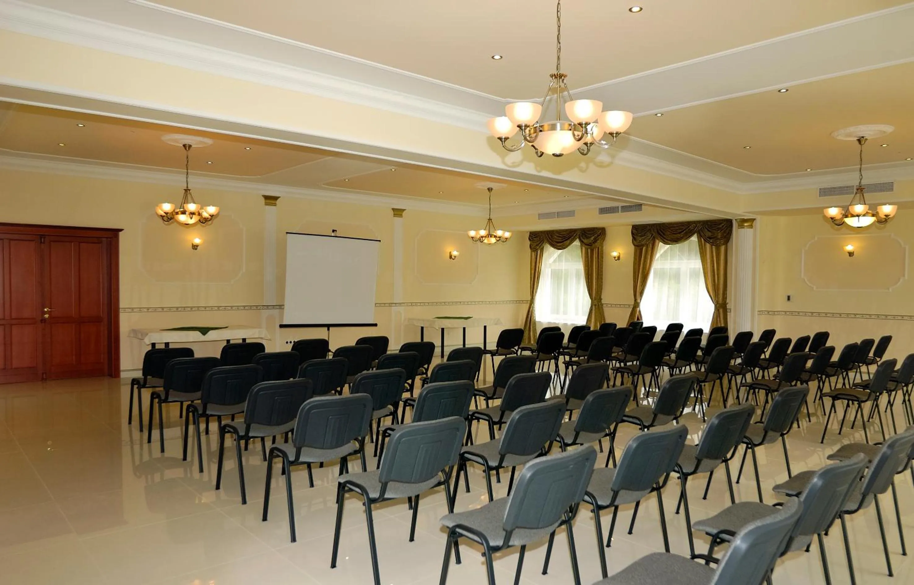 Banquet/Function facilities in Gosztola Gyöngye-az erdő szállodája
