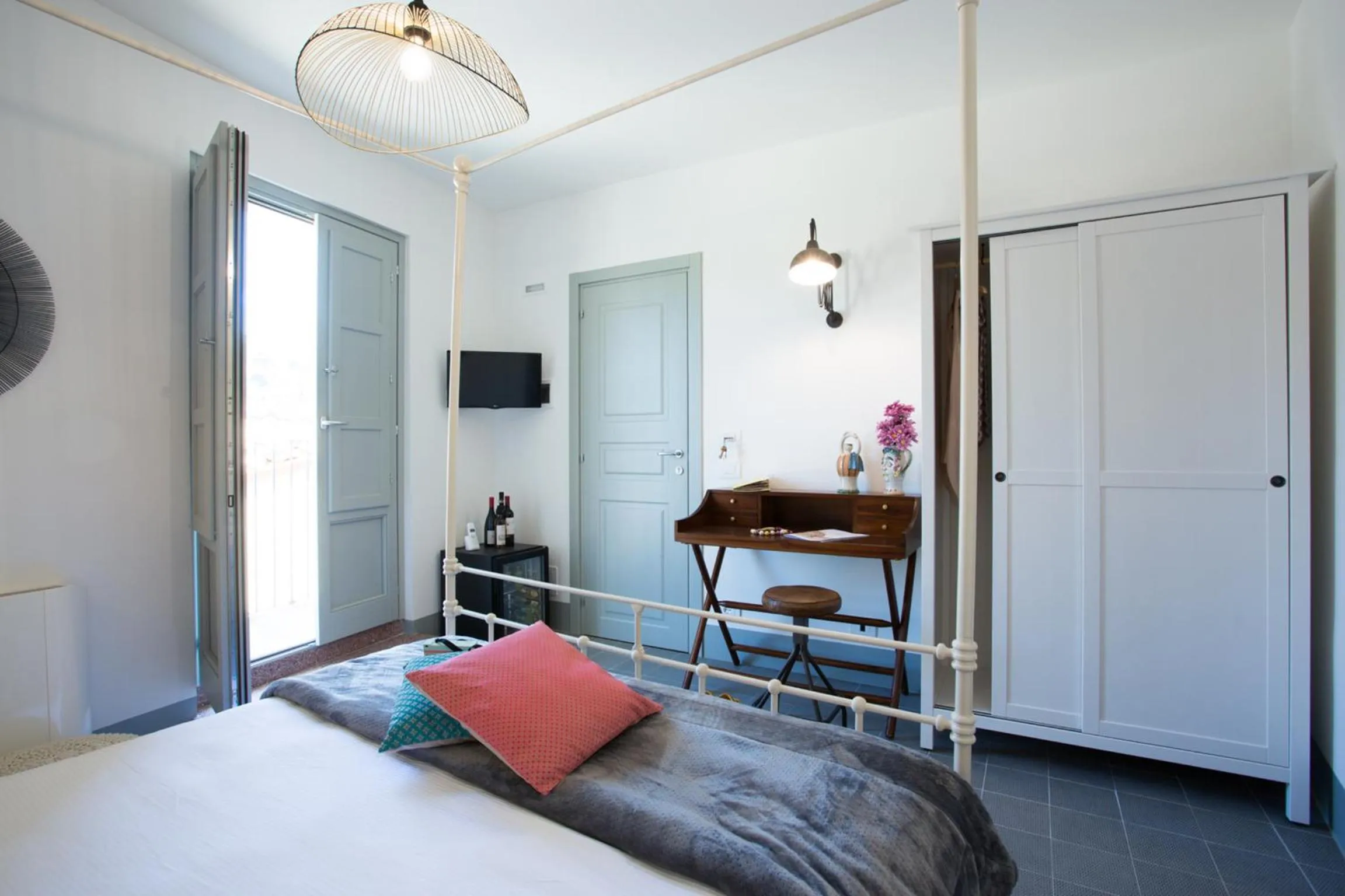 TV and multimedia, Bed in Intervallo Boutique Hotel