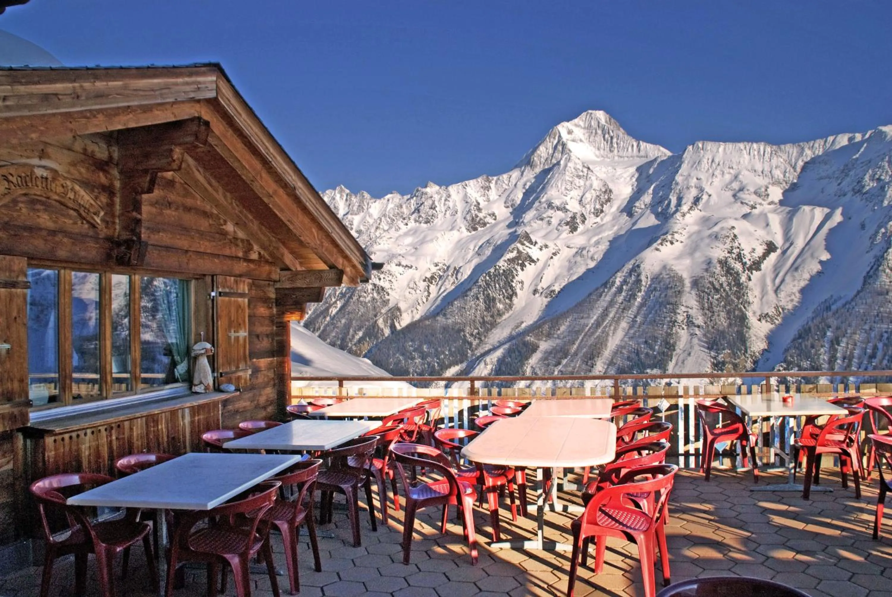 Winter in Alpenhotel zur Wildi Lauchernalp