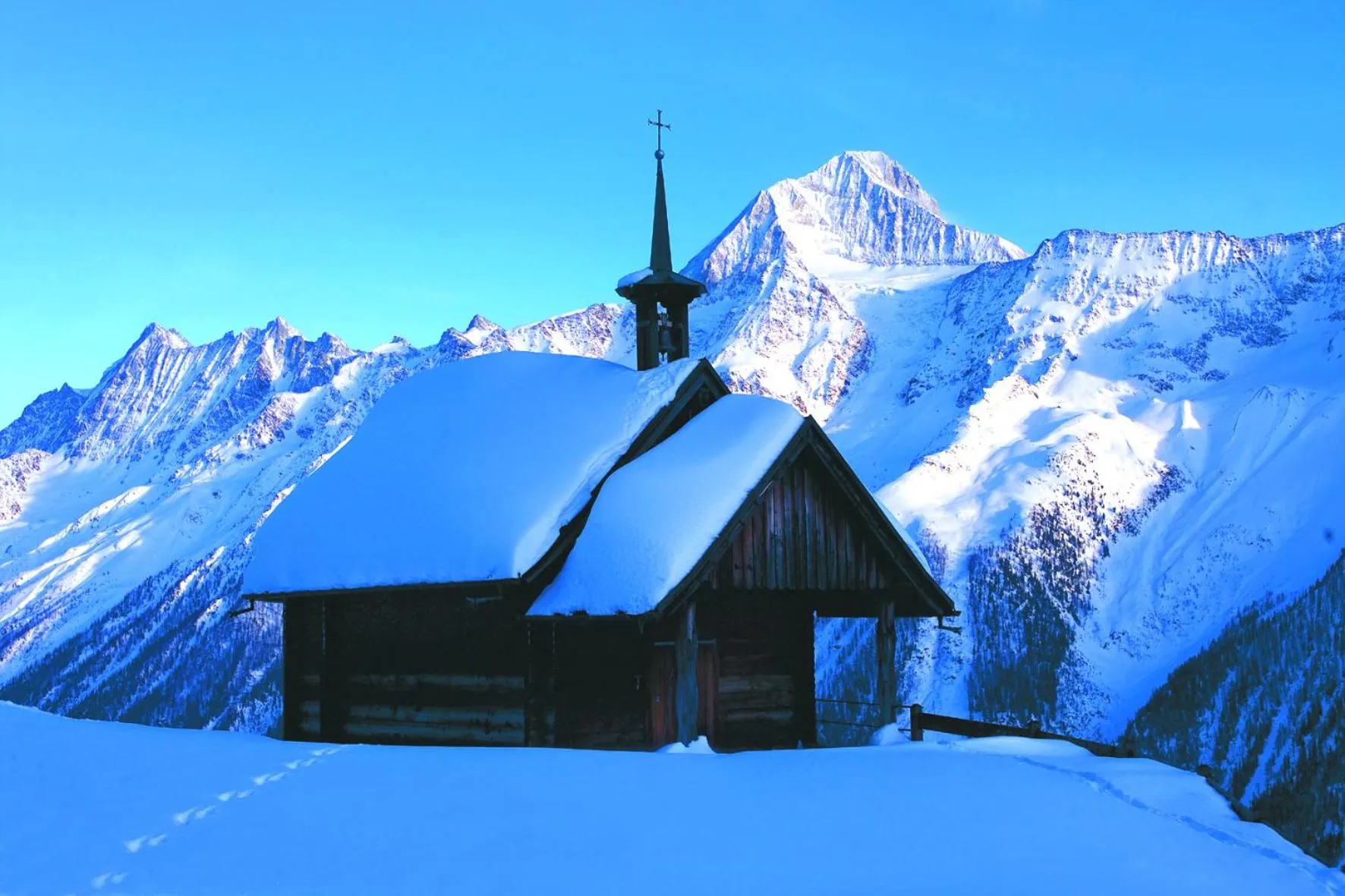 Natural landscape in Alpenhotel zur Wildi Lauchernalp