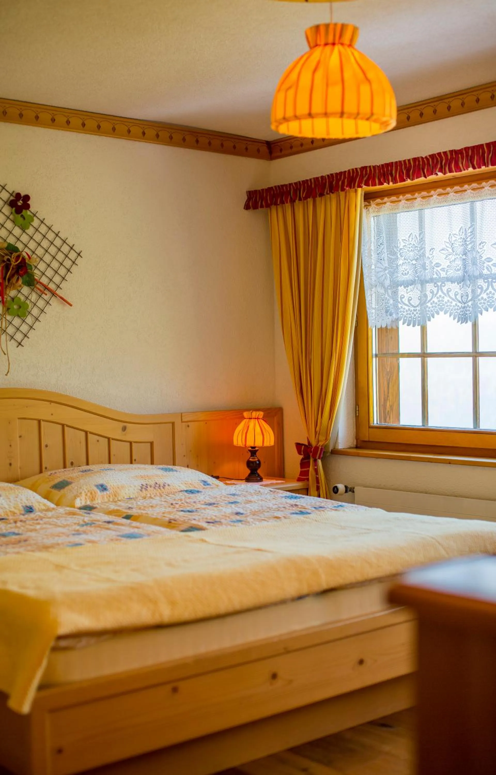 Bed in Alpenhotel zur Wildi Lauchernalp