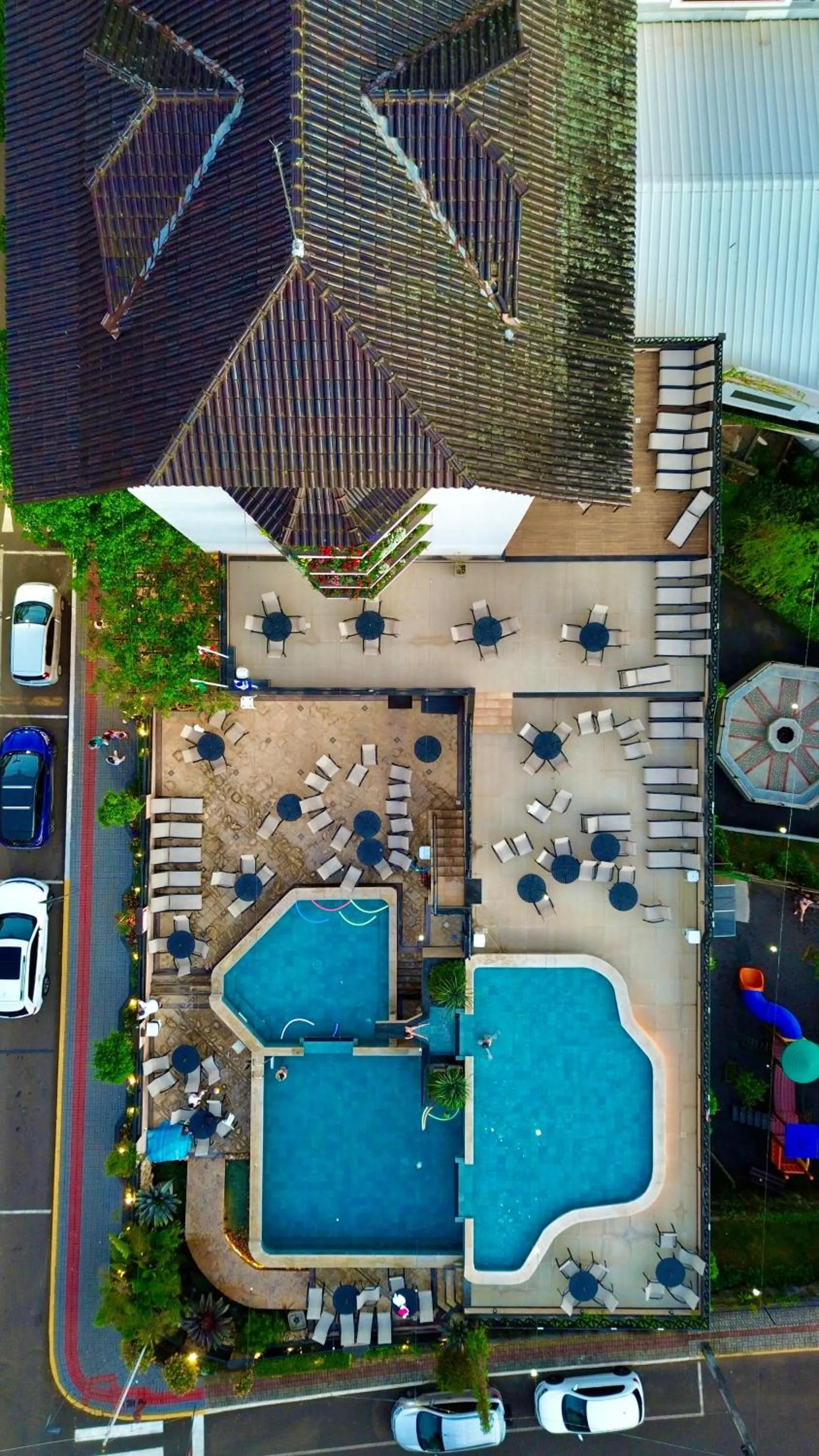 Swimming pool in Hotel Vila Germânica