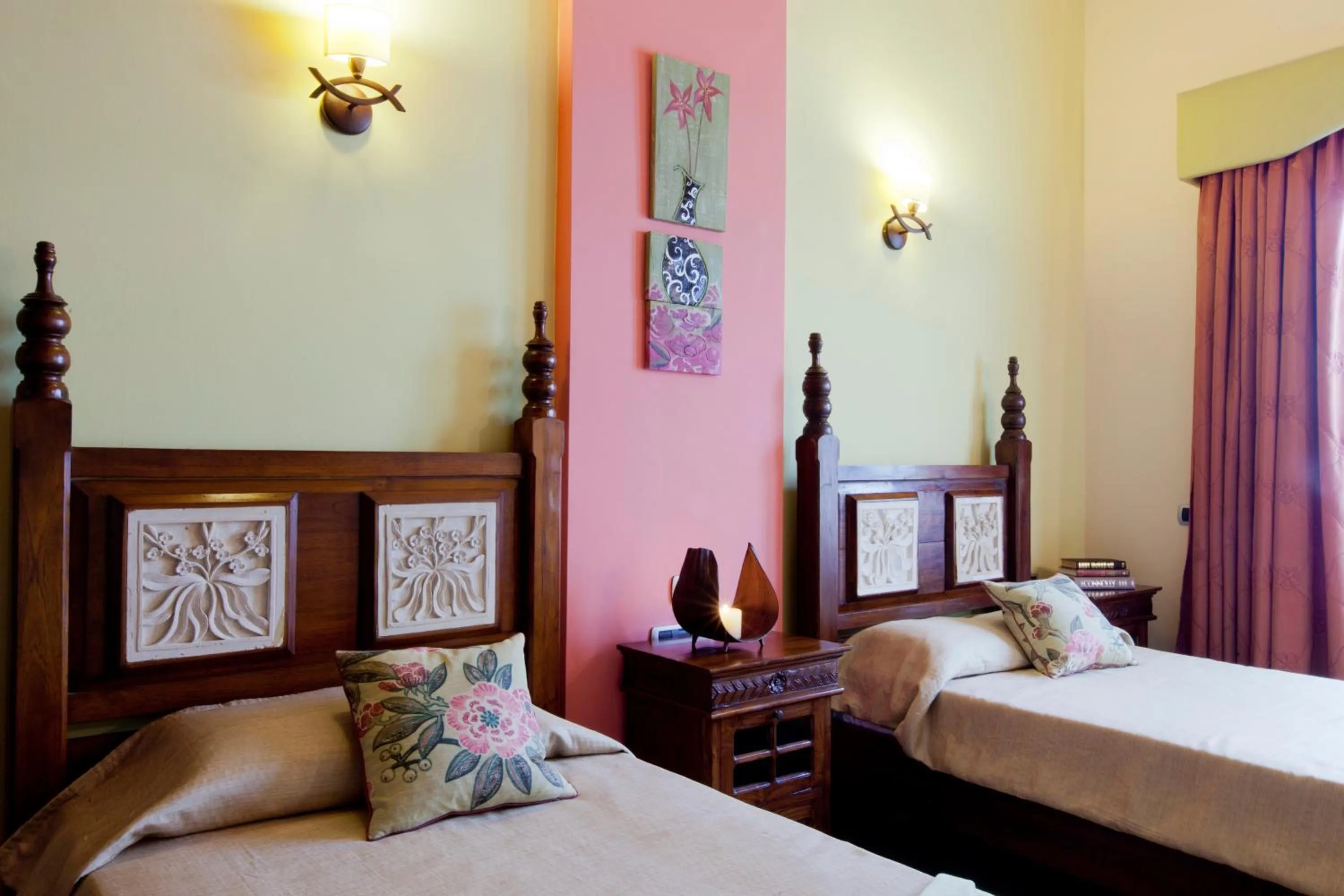 Bed in Regency Country Club, Apartments Suites