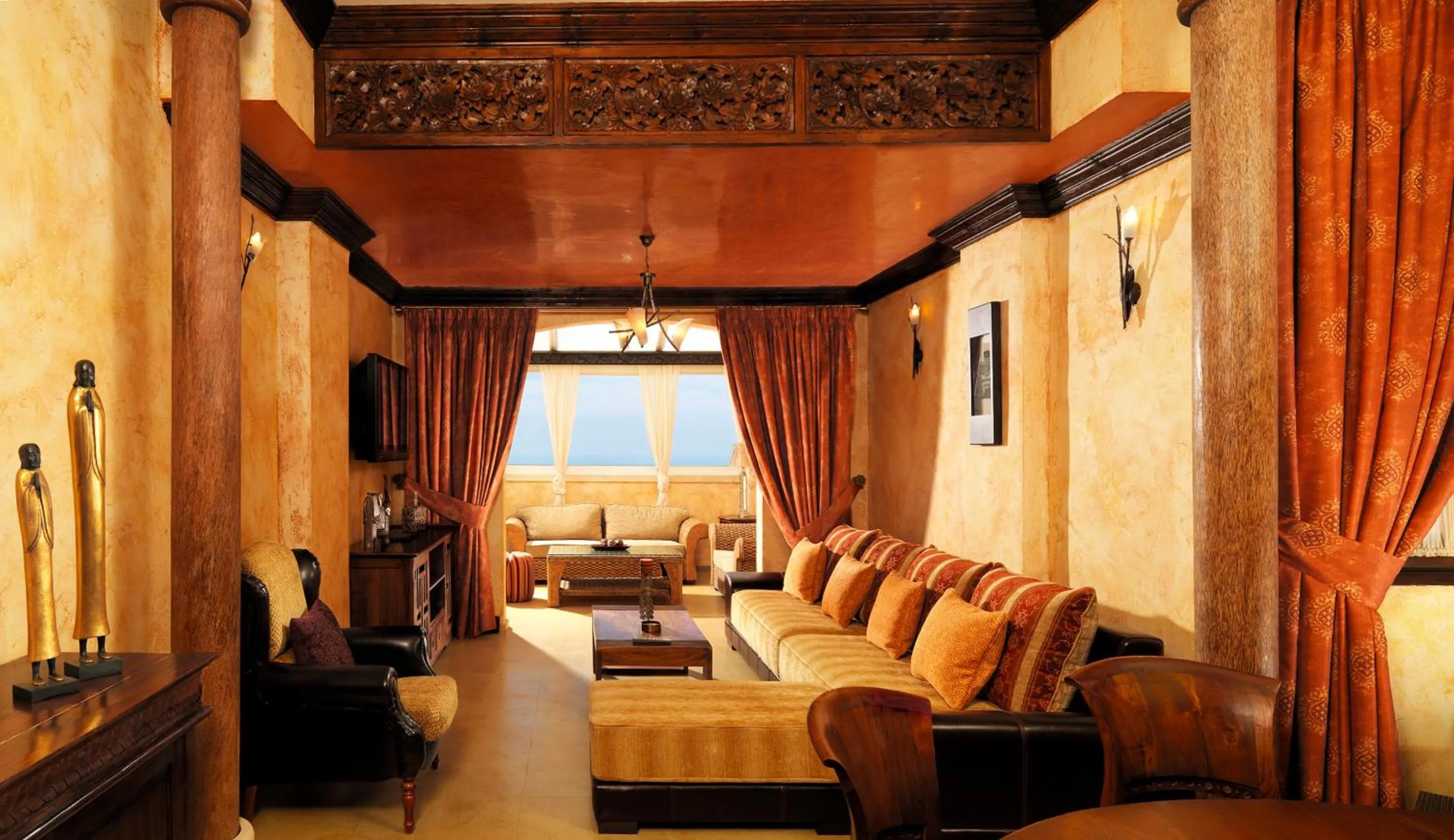 Living room in Regency Country Club, Apartments Suites