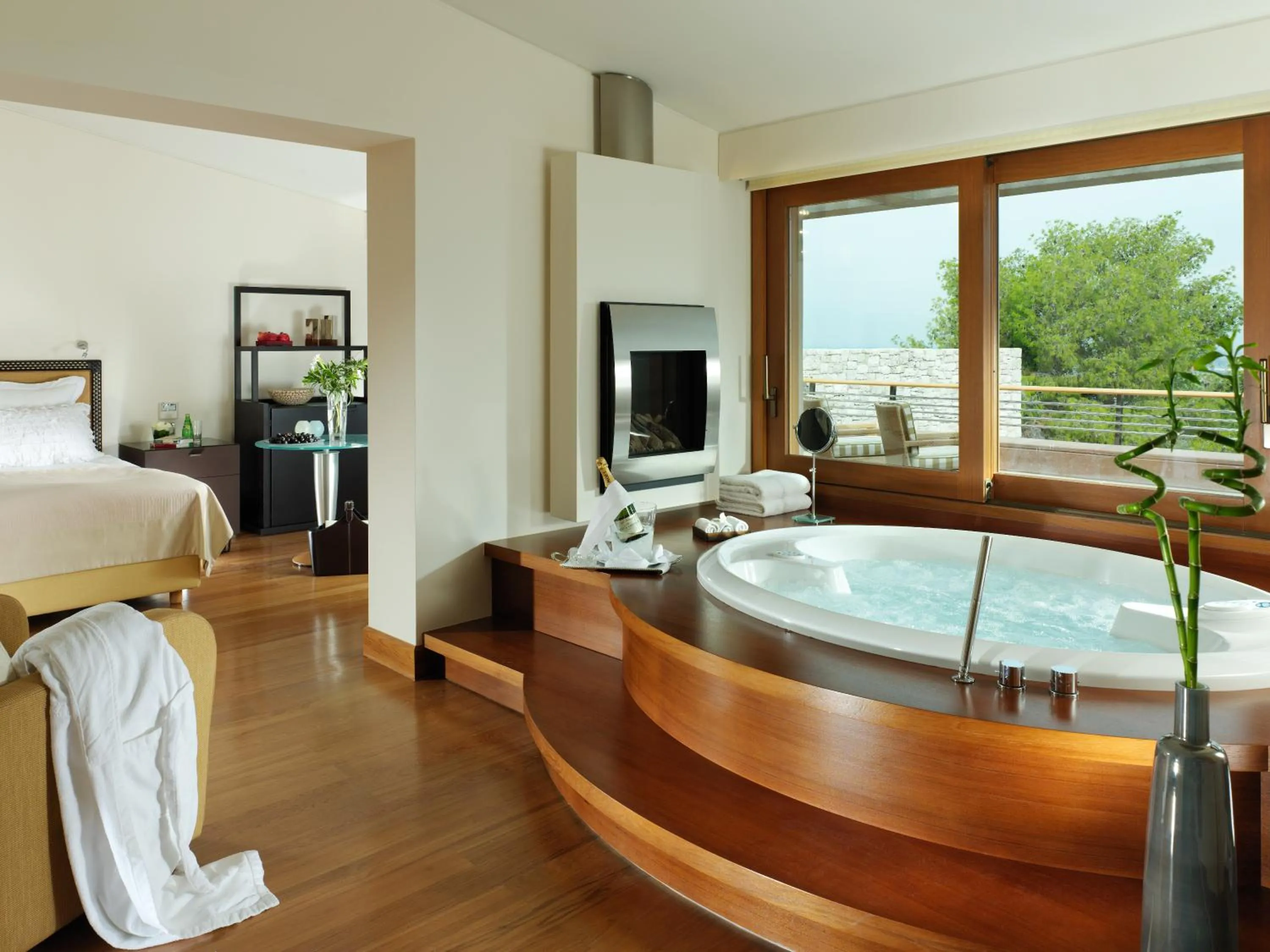 Bath, Bed in Nafplia Palace Hotel & Villas