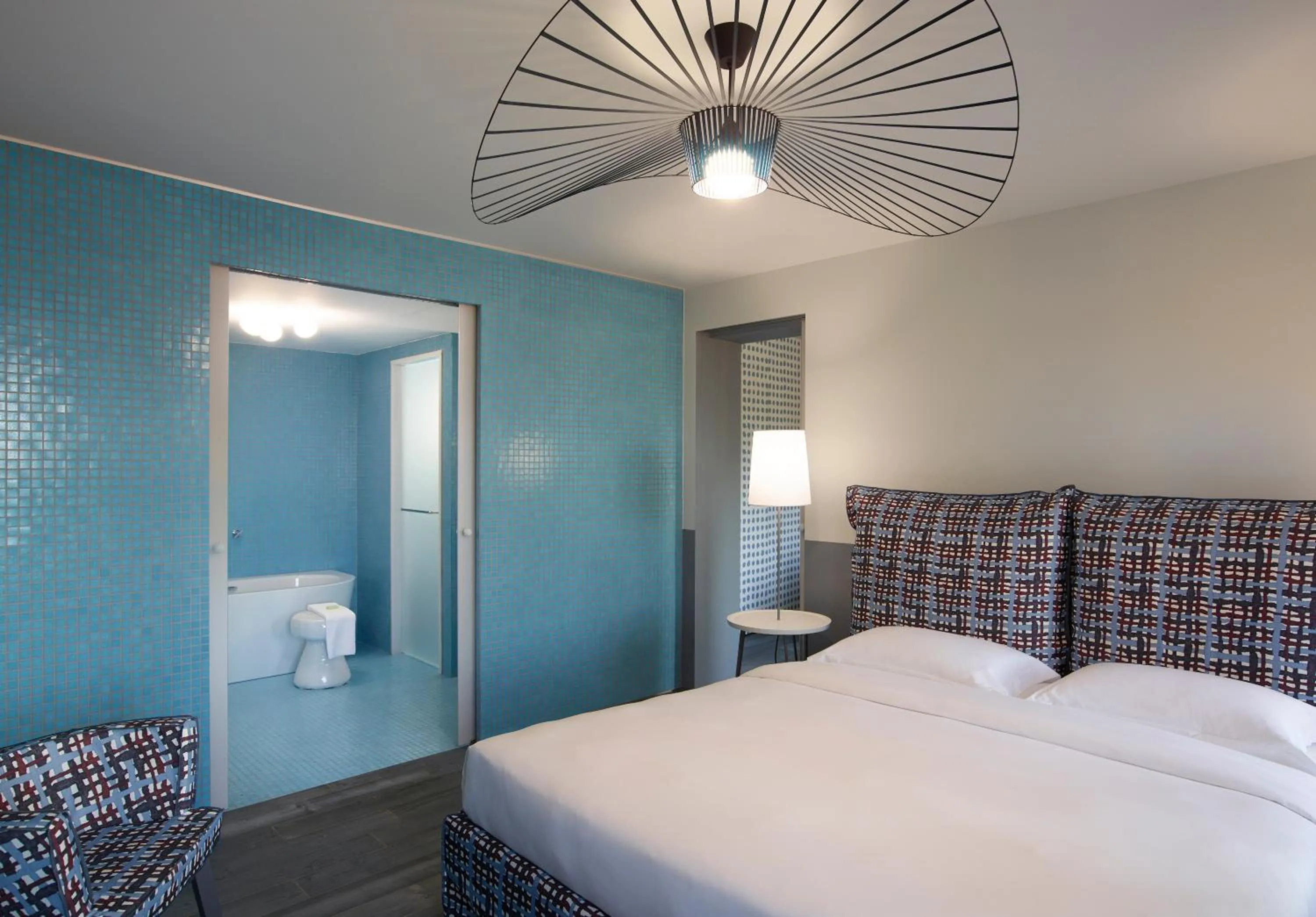 Bathroom, Bed in Kalimera Kriti Hotel & Village Resort