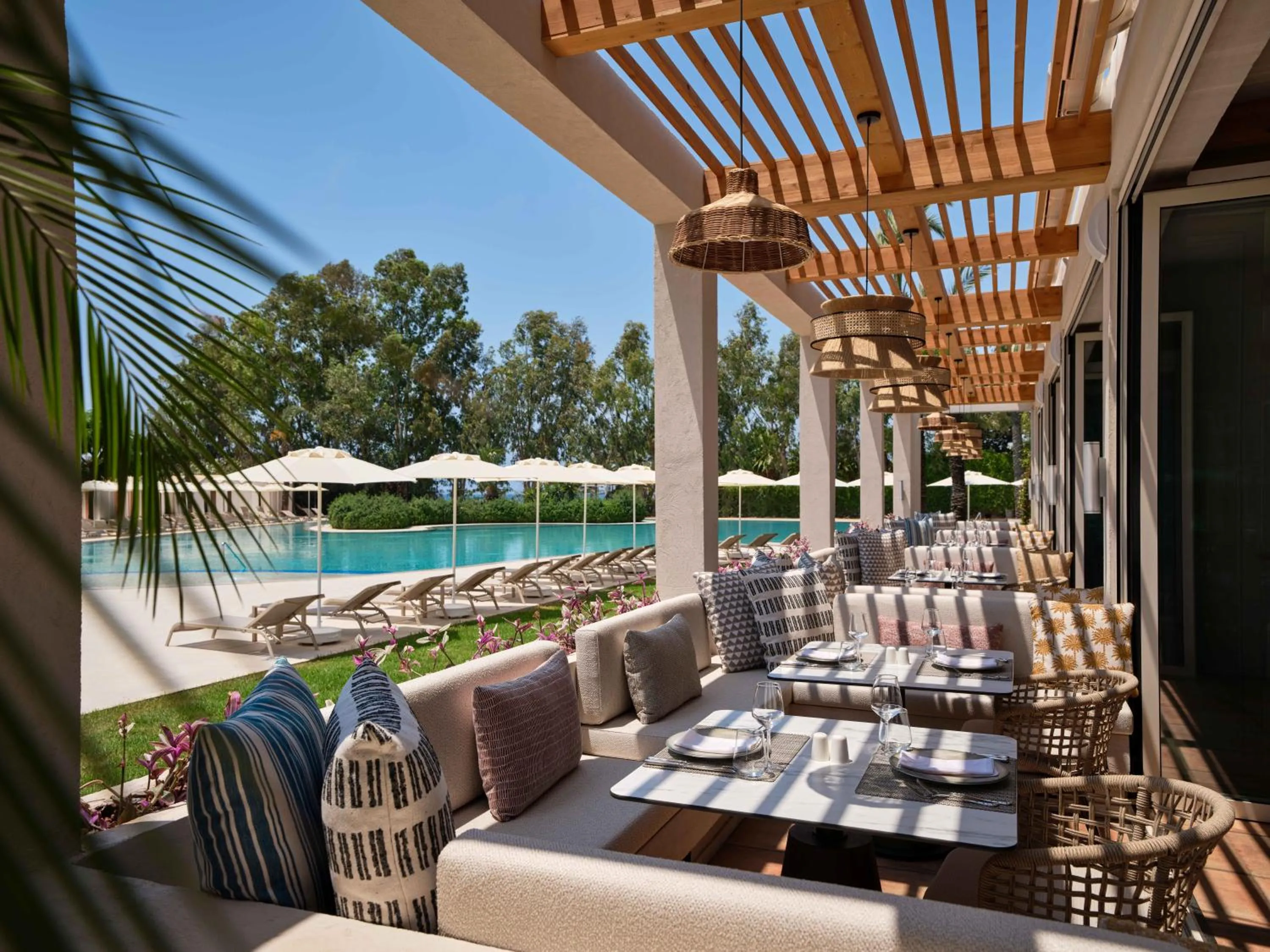 Seating area in Paloma Grida