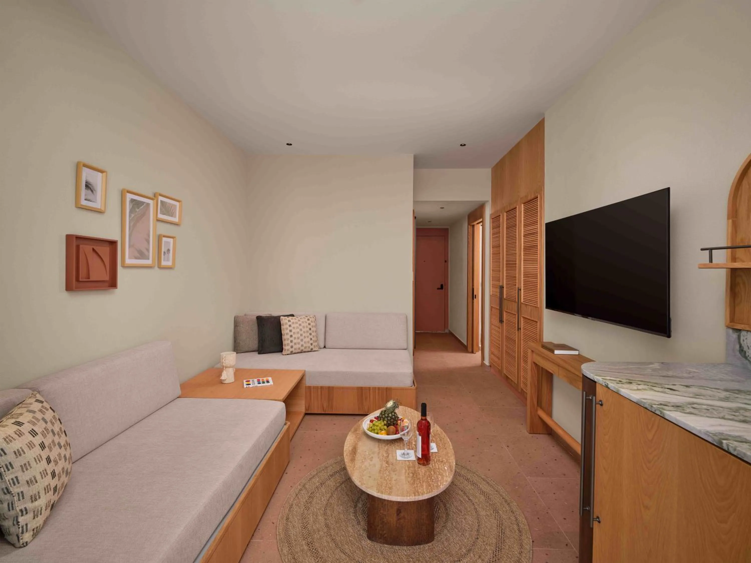 Seating area in Paloma Grida