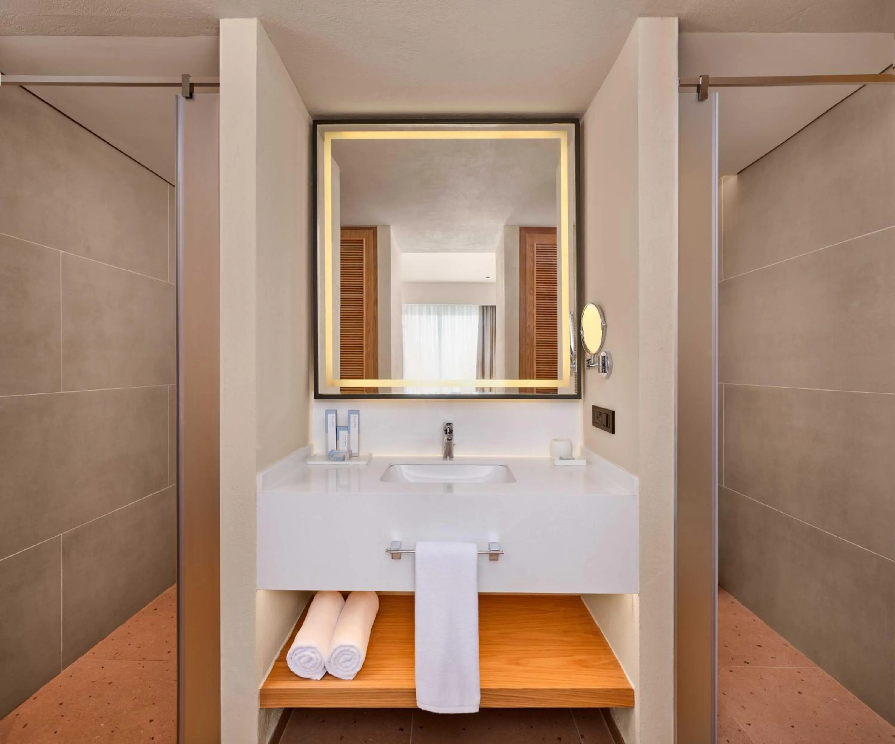 Bathroom in Paloma Grida