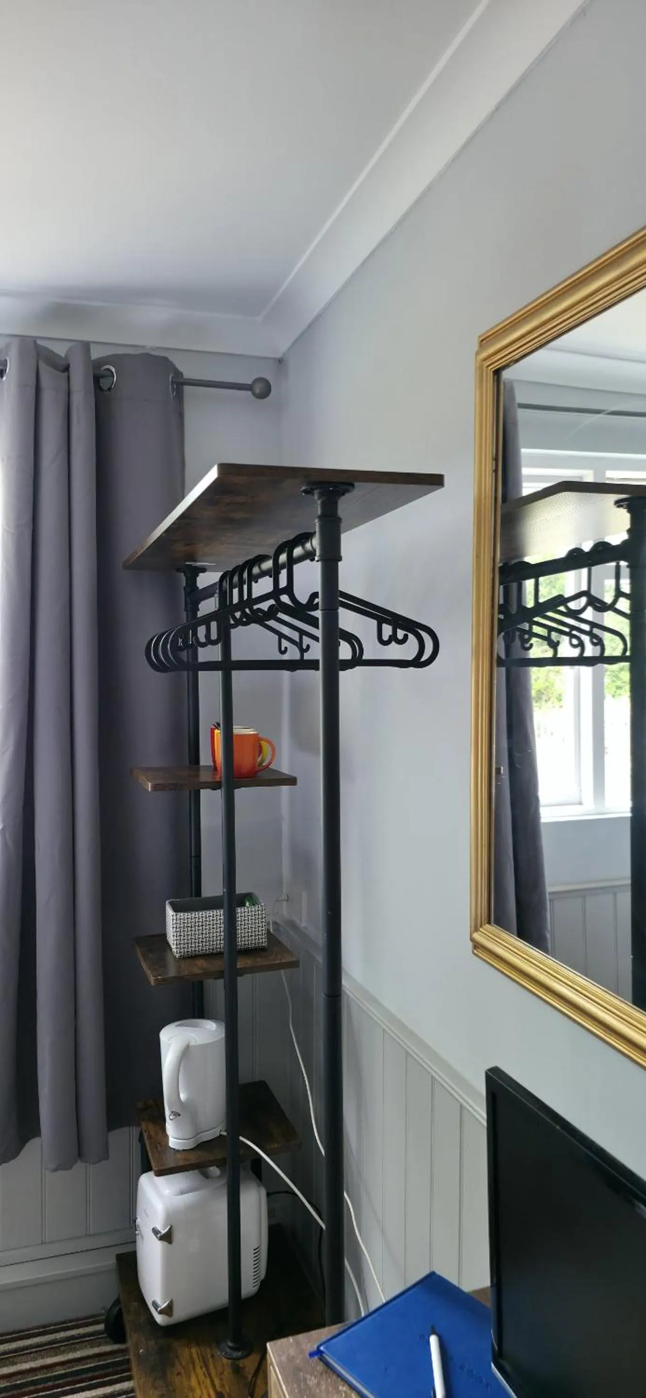 Bedroom in The Benett Arms