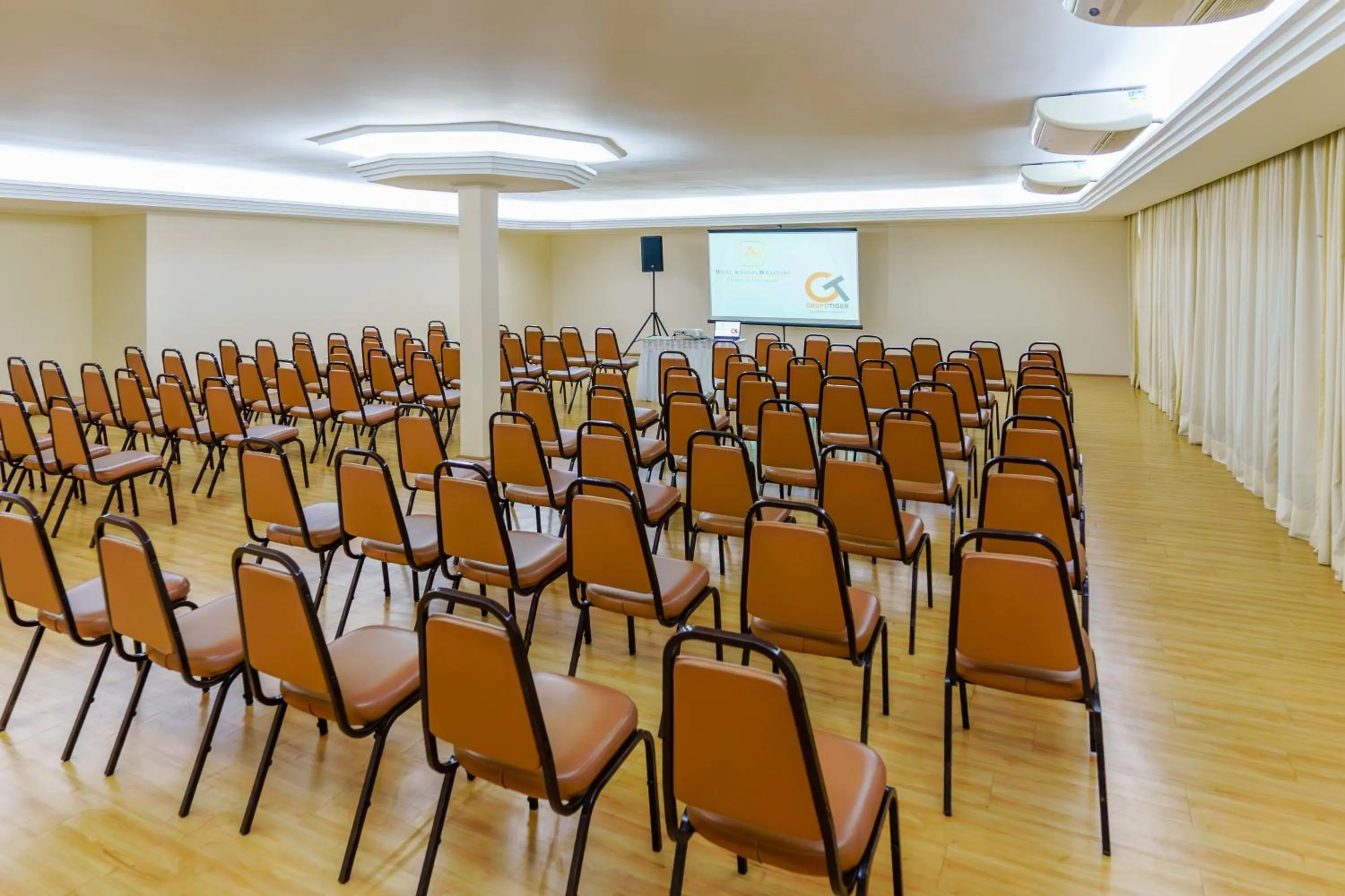 Meeting/conference room in Hotel Augusta Boulevard