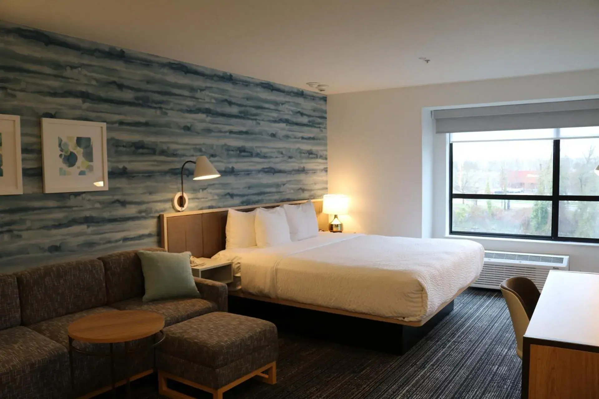 King Room - Non-Smoking in Clarion Hotel Portland International Airport King Room - Non-Smoking in Clarion Hotel Portland International Airport