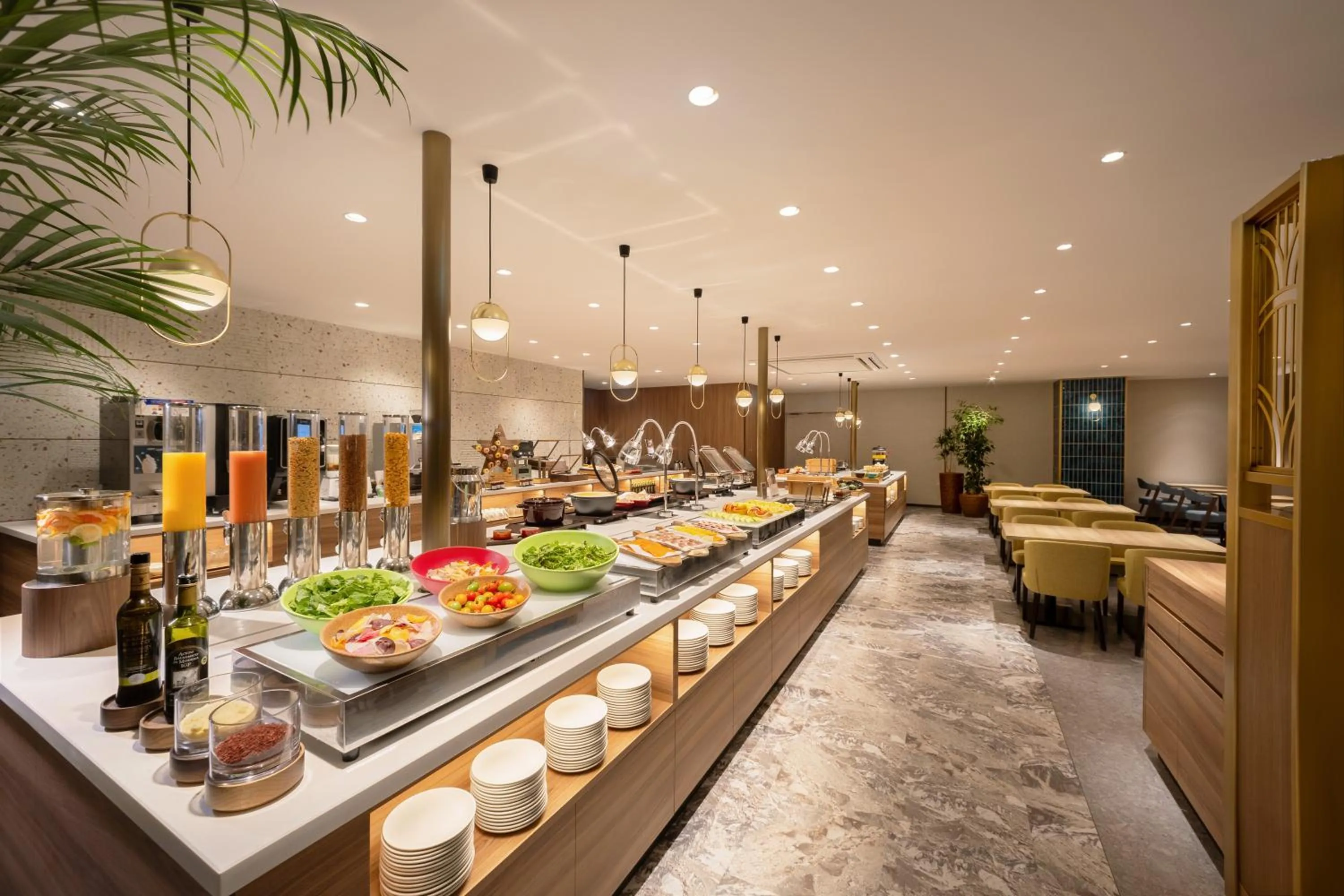 Restaurant/places to eat in Namba Oriental Hotel