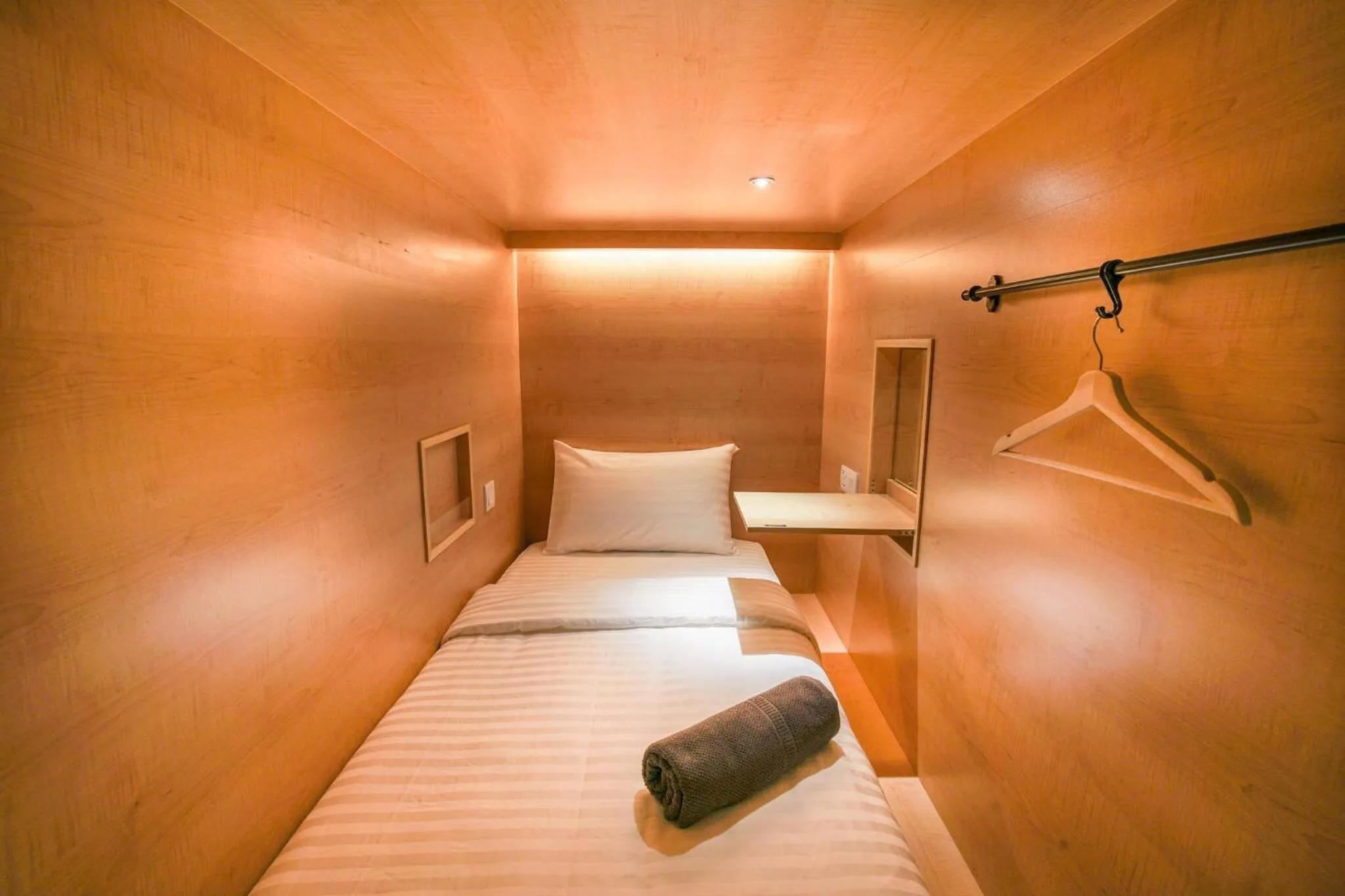 bunk bed, Bed in The Bed KLCC